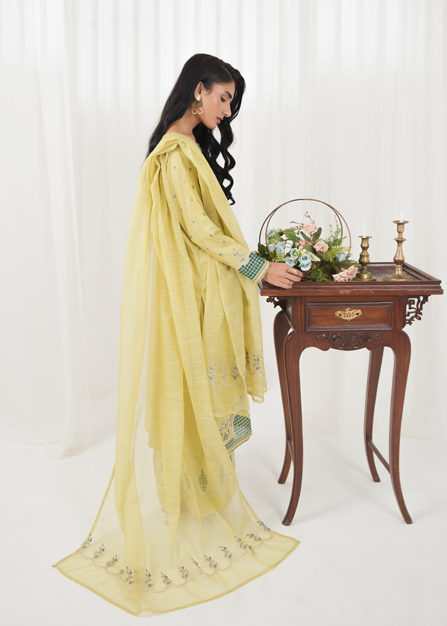 Kross Kulture Embroidered Lawn Suit 01651 Women 3pcs