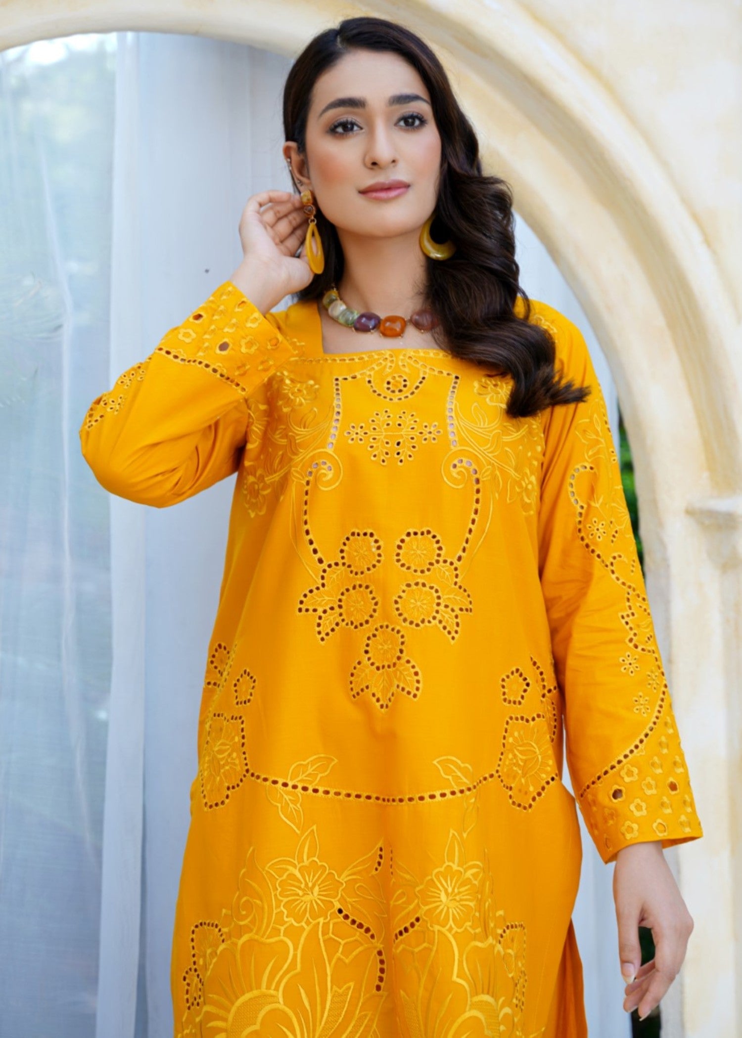 H&U Collection Golden Marigold Women 2pcs