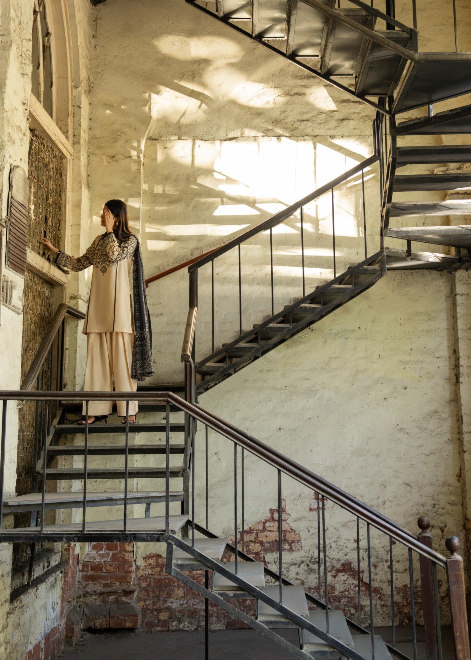 Casual Lite Cotton Emb Suit Beige Women 3pcs