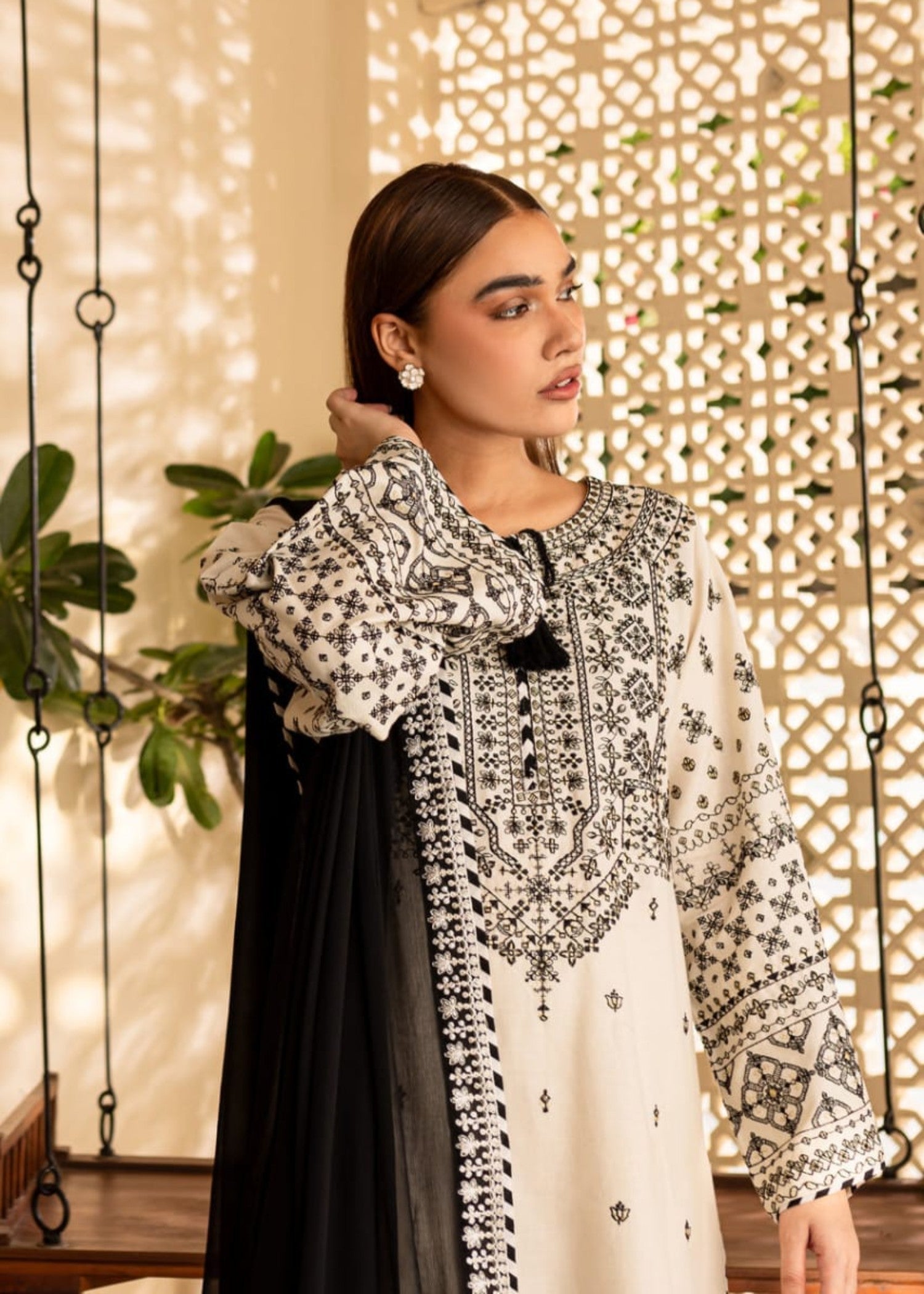 Shehroz Fashion ARFA LAWN EMBROIDERY SUIT Women 3pcs