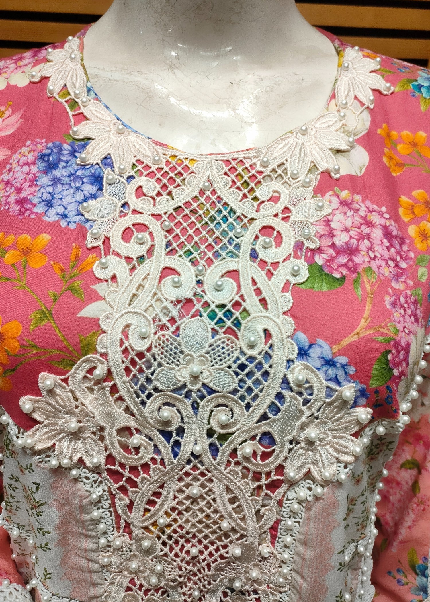 Maria B M.Prints 9B V1 25(S) Women 3pcs