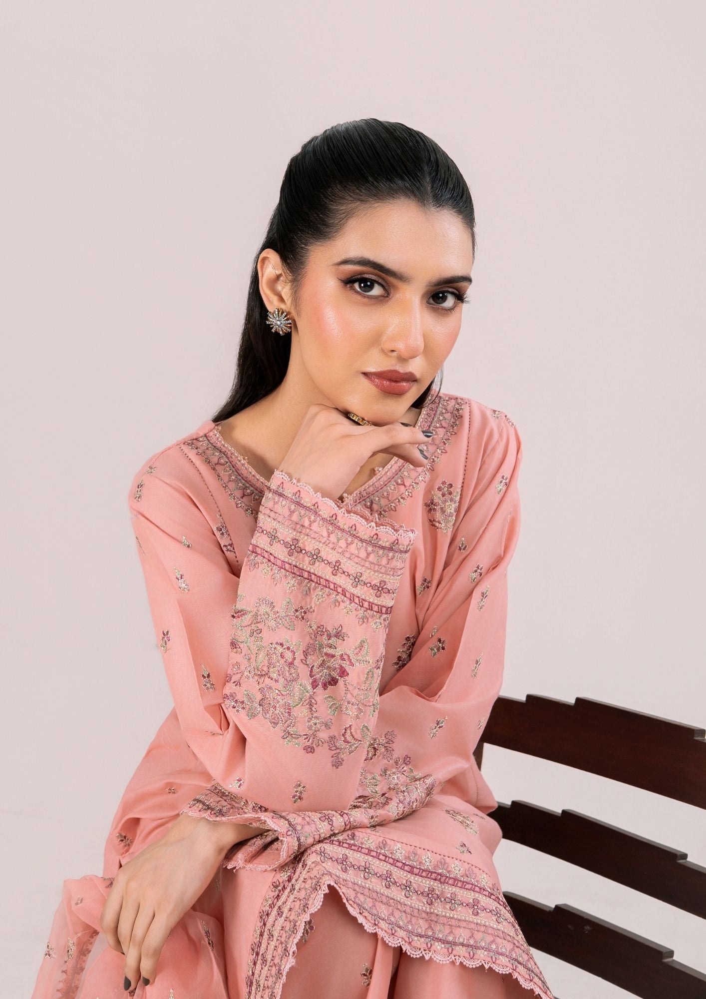 Alfatah Pret Embroidered Lawn ZAUQ S25 0008 Women 3pcs