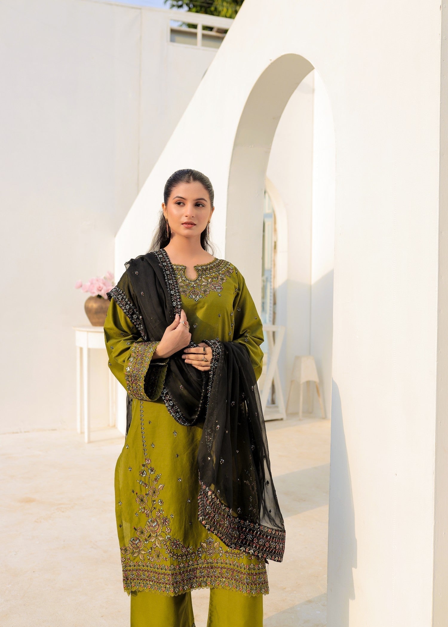 Shehroz Fashion RANG E JAHAN LAWN EMBROIDERY SUIT Women 3pcs