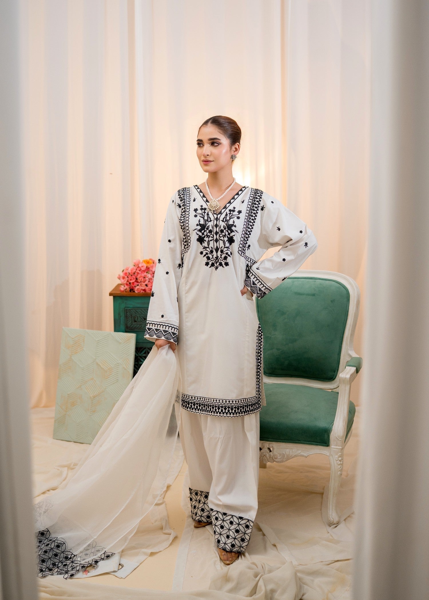 Alyssa WHITE FARSHI SHALWAR ALL309 Women 3pcs