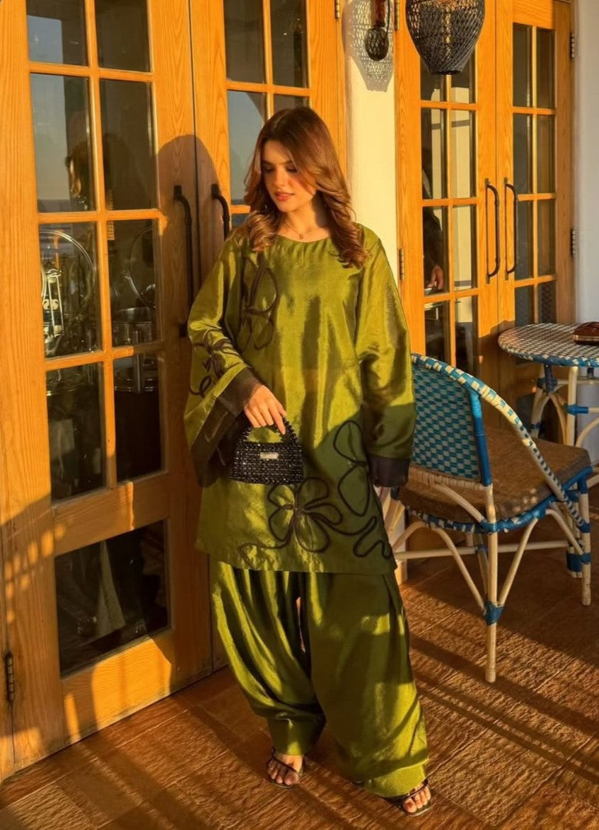 Fozia Khalid Clover Women 2pcs