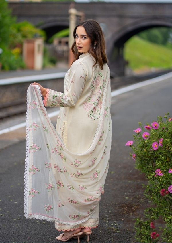 Meeraki Ivory Women 3pcs