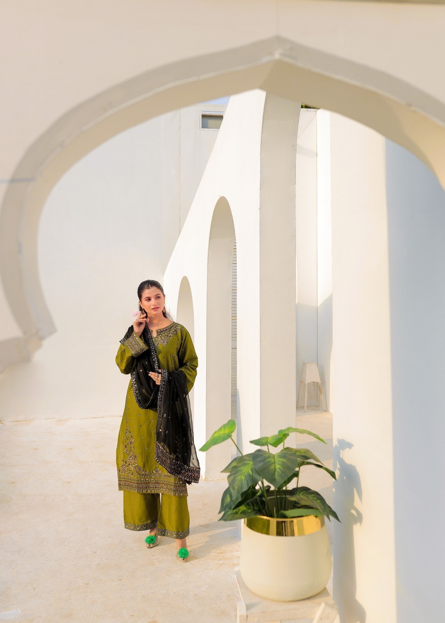 Shehroz Fashion RANG E JAHAN LAWN EMBROIDERY SUIT Women 3pcs