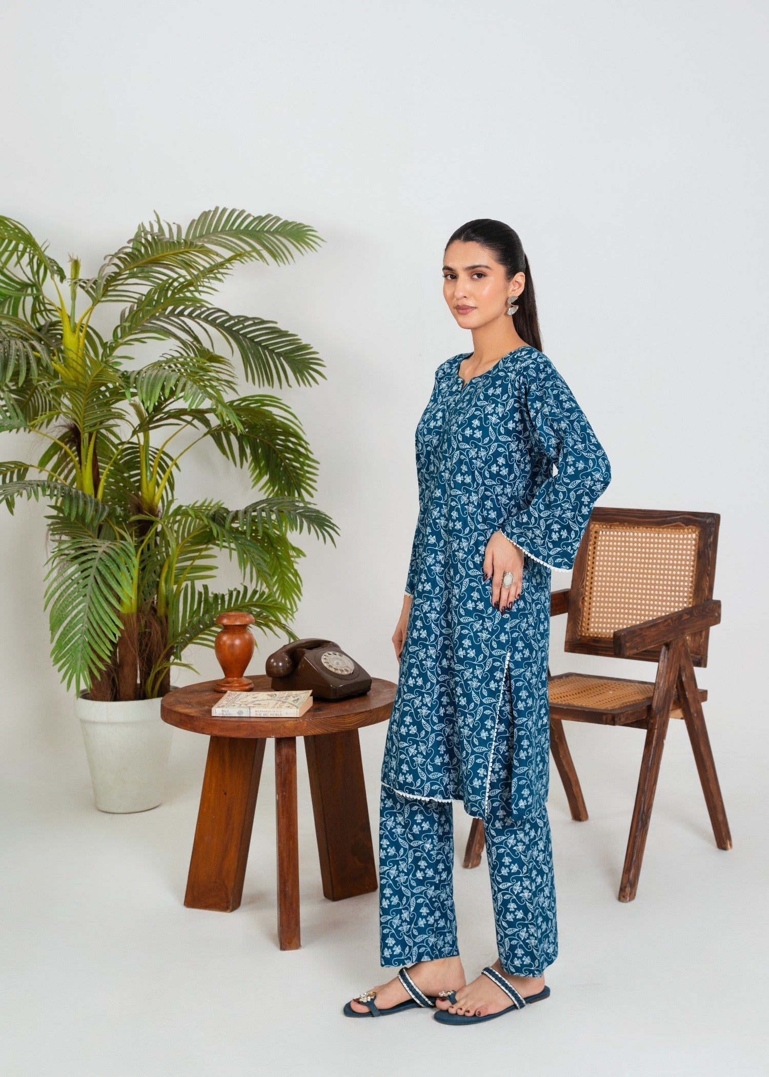 Stylish Collection LEAF TEAL Women 2pcs