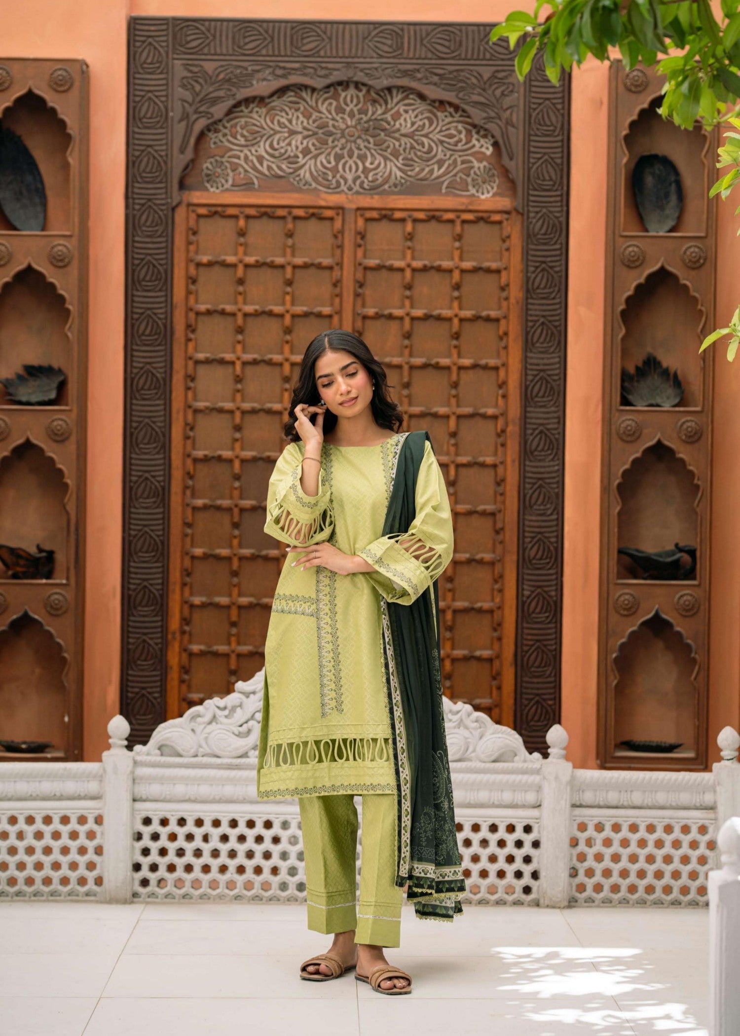 Musaif Abrooh Stitched () Women 3pcs