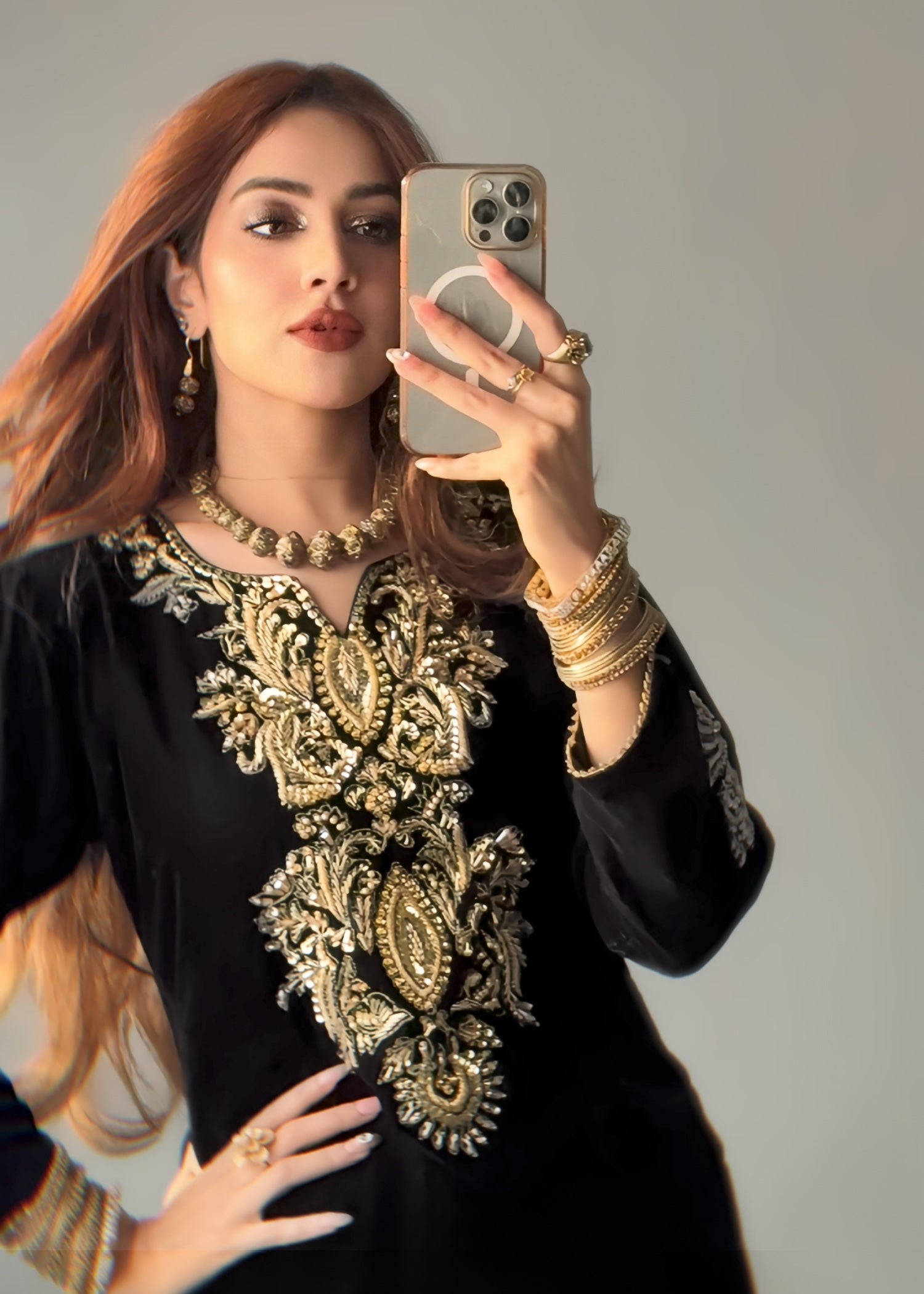 Laal Clothing Velvet V 03 Women 2pcs