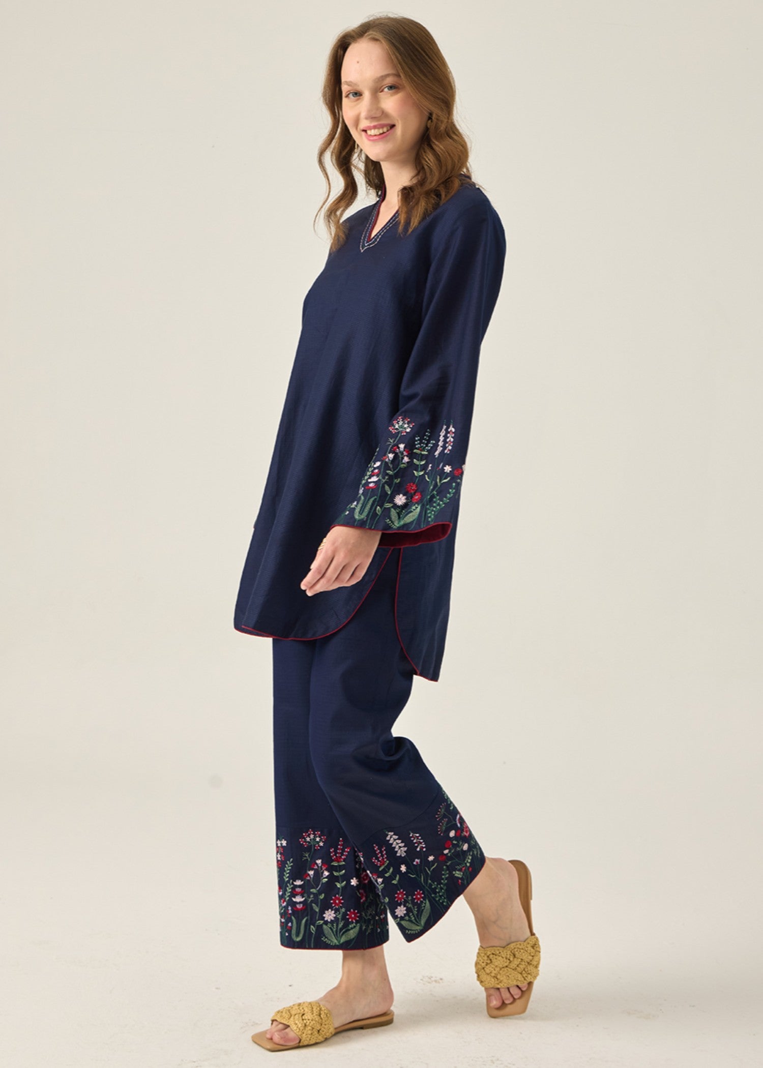 Kiara Serel – Embroidered Co ords Set Women 2pcs