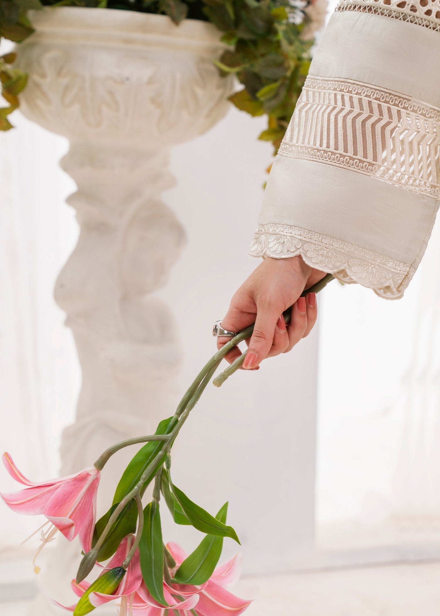 Sahibas By Mirza Xevi White Women 2pcs