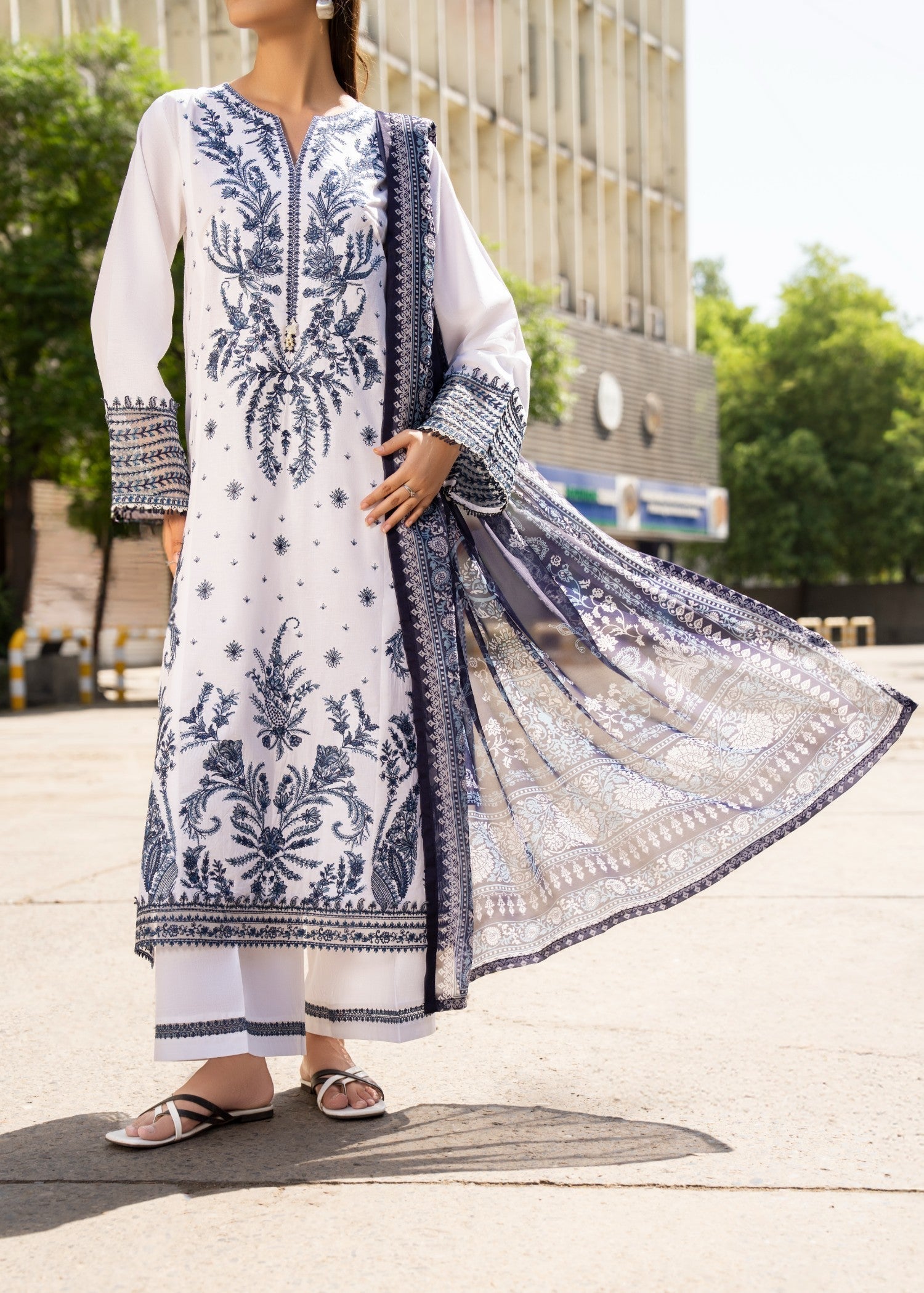 Casual Lite Cotton Emb Suit White Women 3pcs