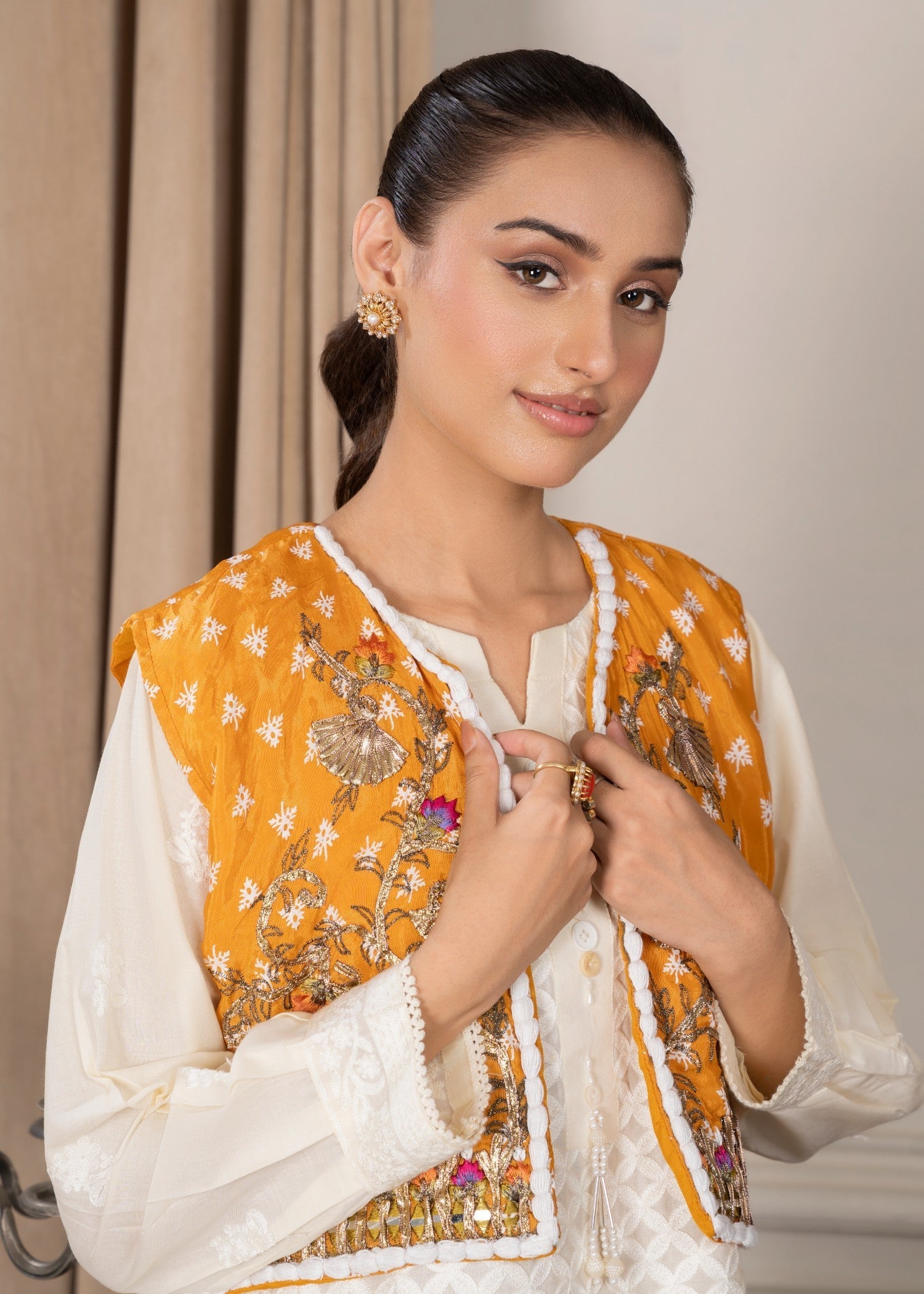 Avira Pret Andaleeb Women 4pcs