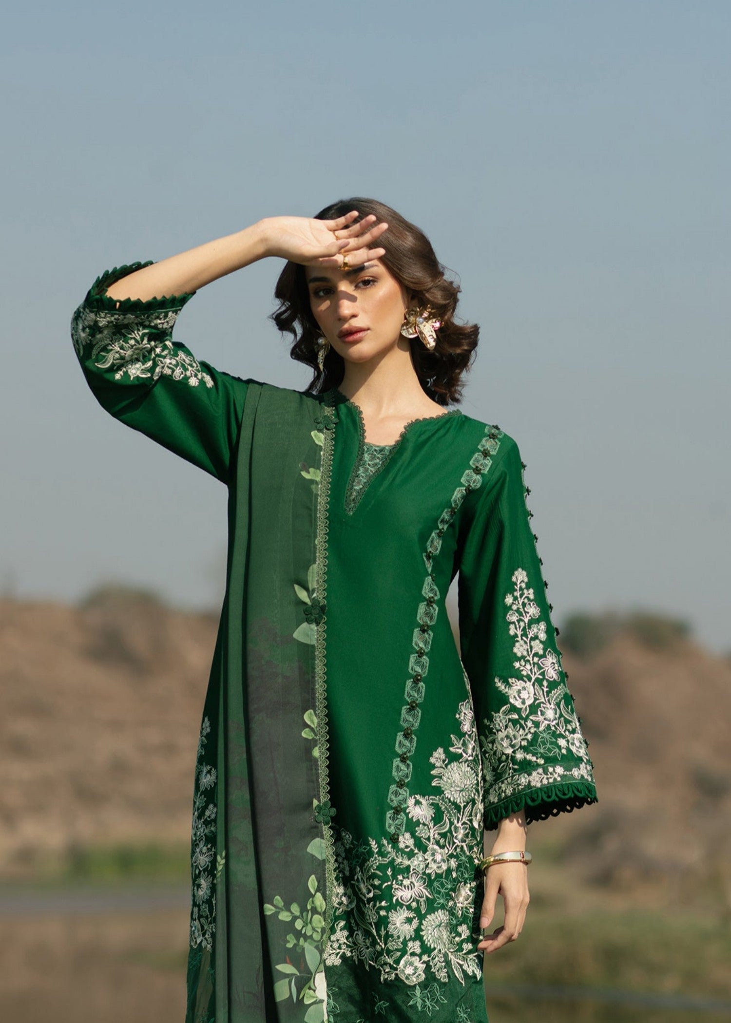 Musaif Nazrah () Women 3pcs