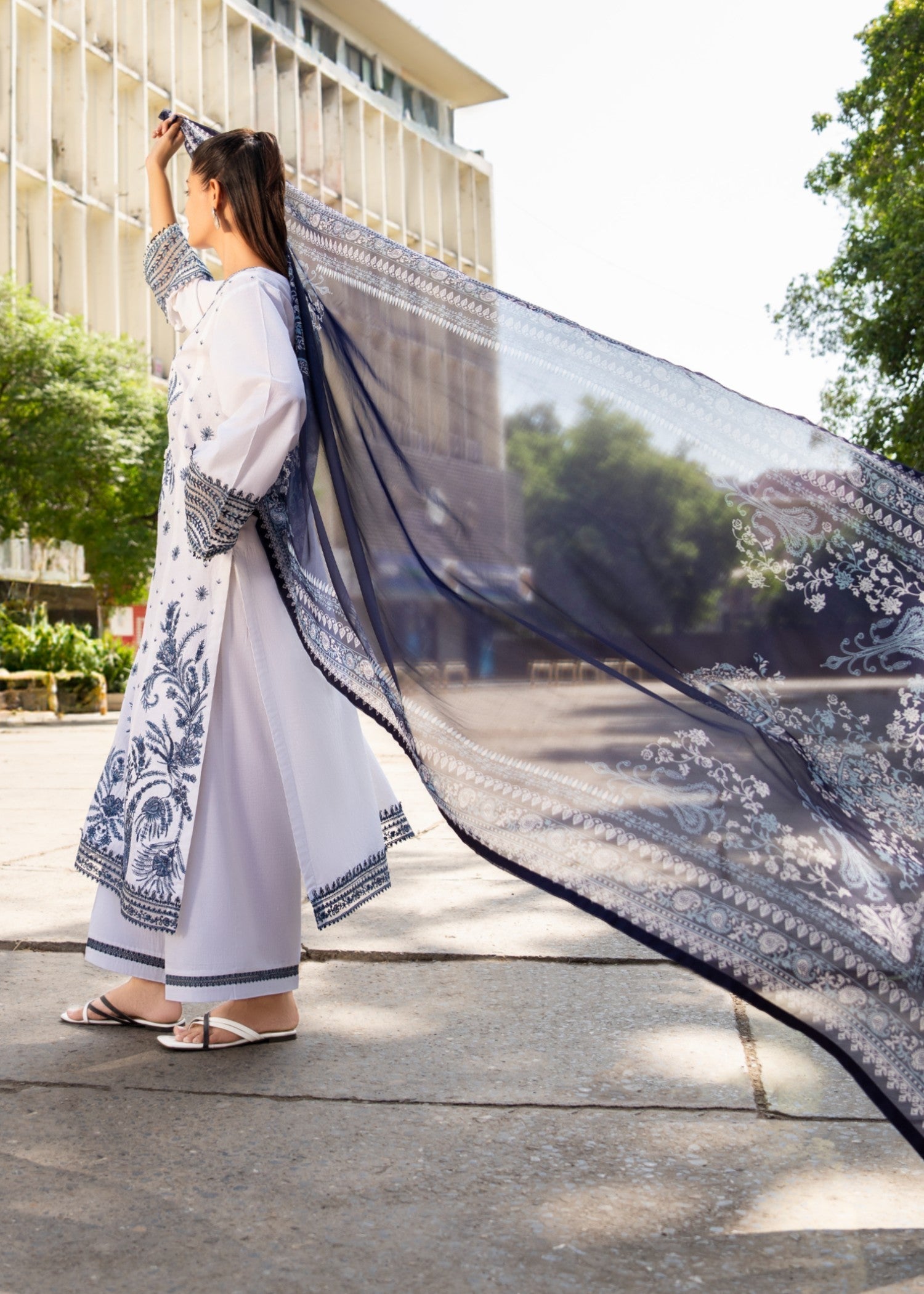 Casual Lite Cotton Emb Suit White Women 3pcs