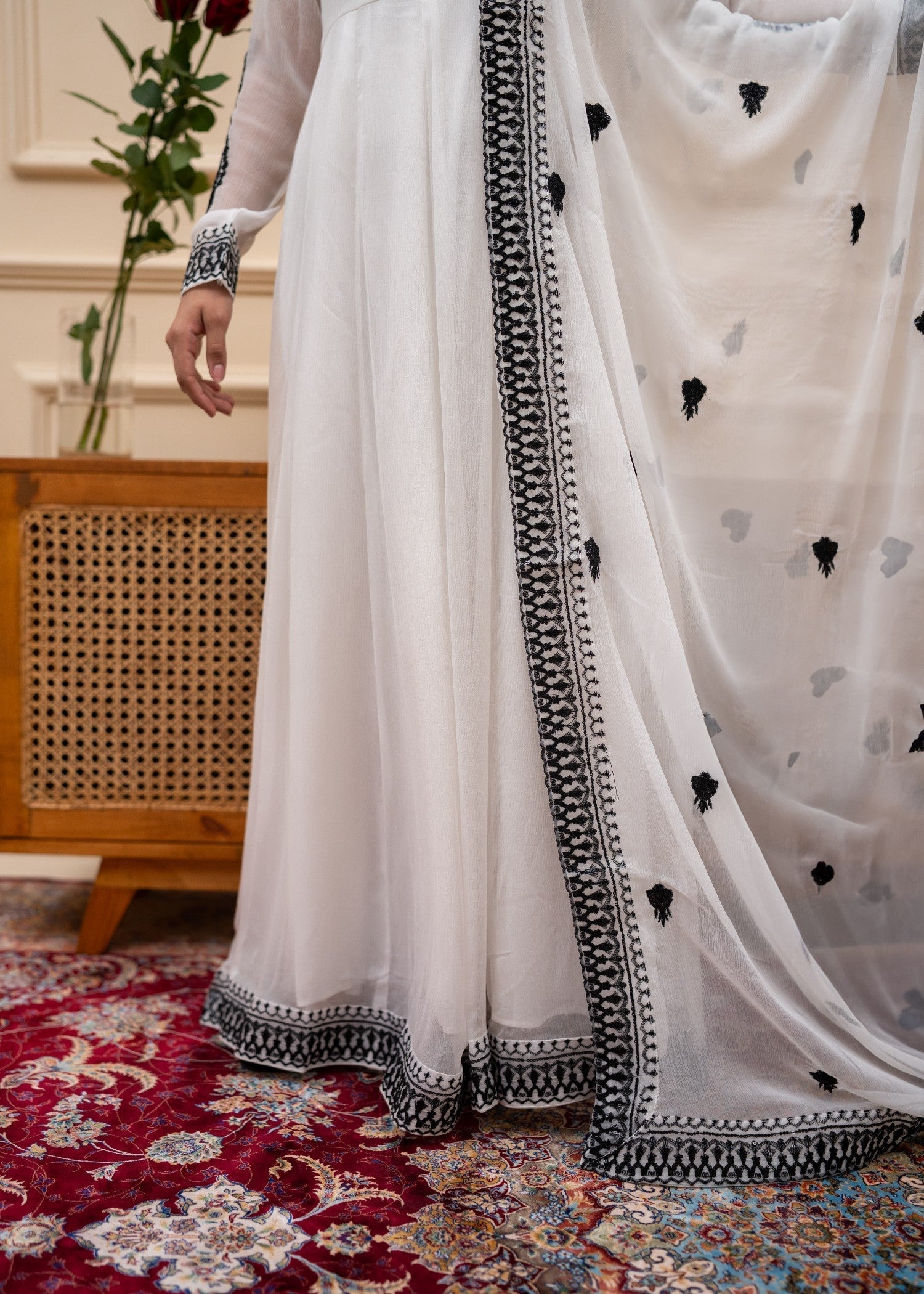 Alyssa WHITE EMBROIDED MAXI ALL951 Women 3pcs