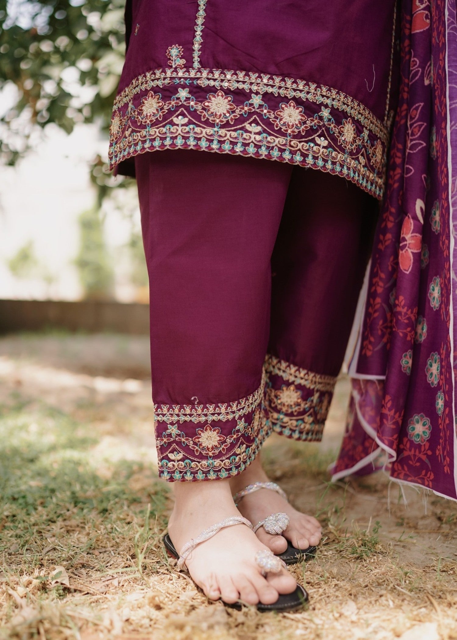 Haraj Collections Plum Embroidered Lawn Cotton Women 3pcs