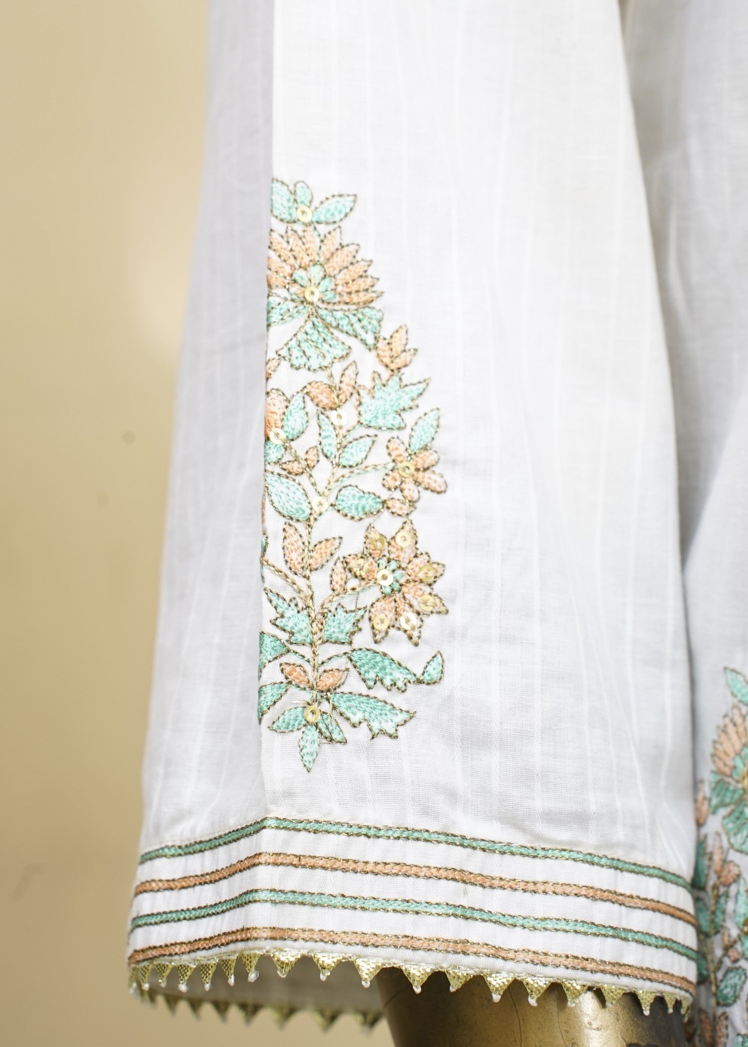 AYLA STUDIO EMBROIDERED LUXURY PRET LAWN DOBBY SE250409 Women 2pcs