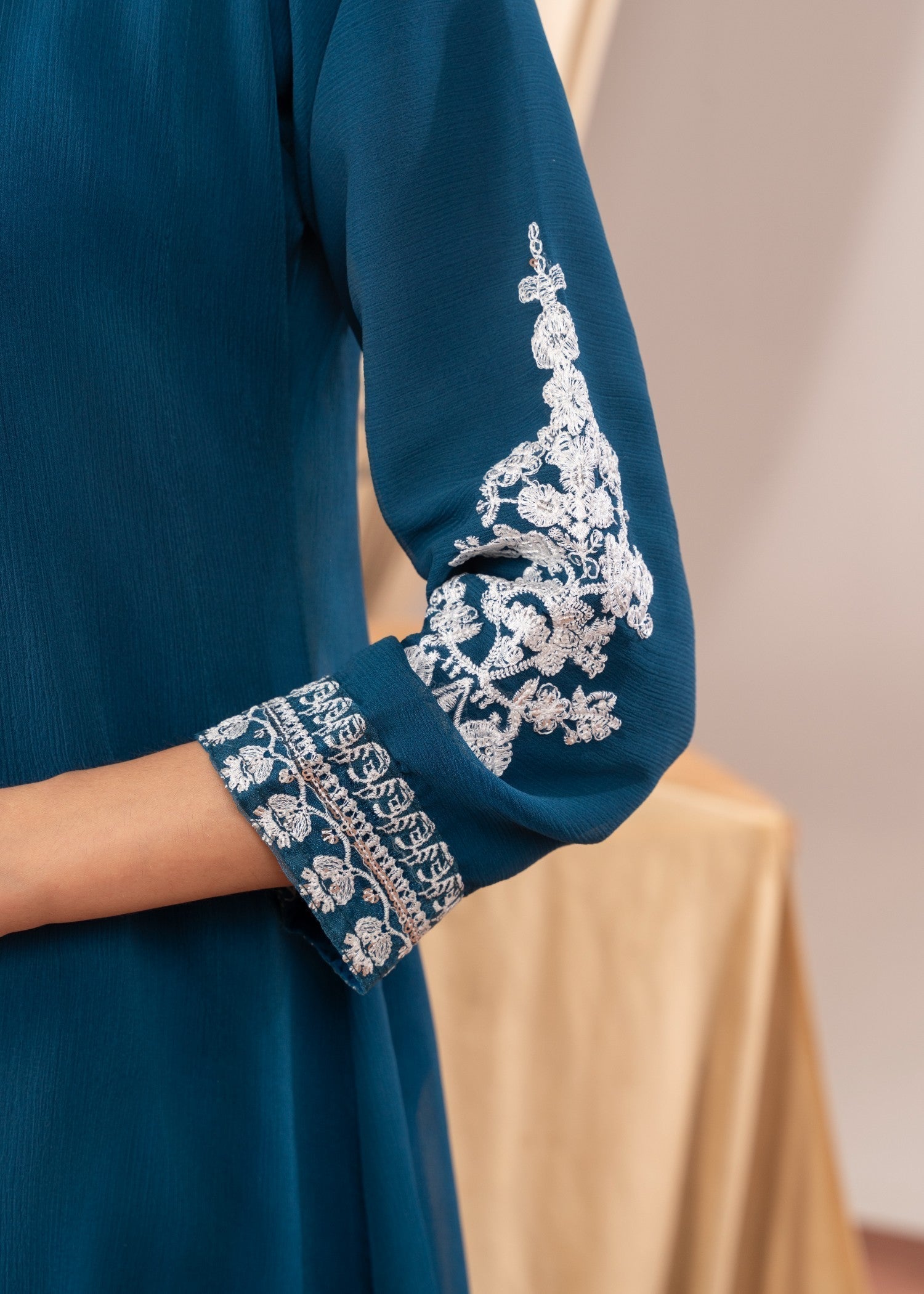 Four Season Boutique NIMRA PISHWAS TEAL Women 3pcs