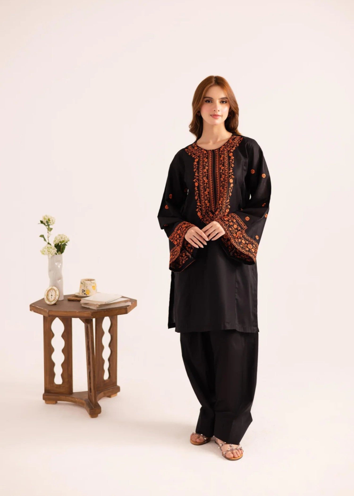 Zeenat & Zoha Noir Leaf Women 2pcs