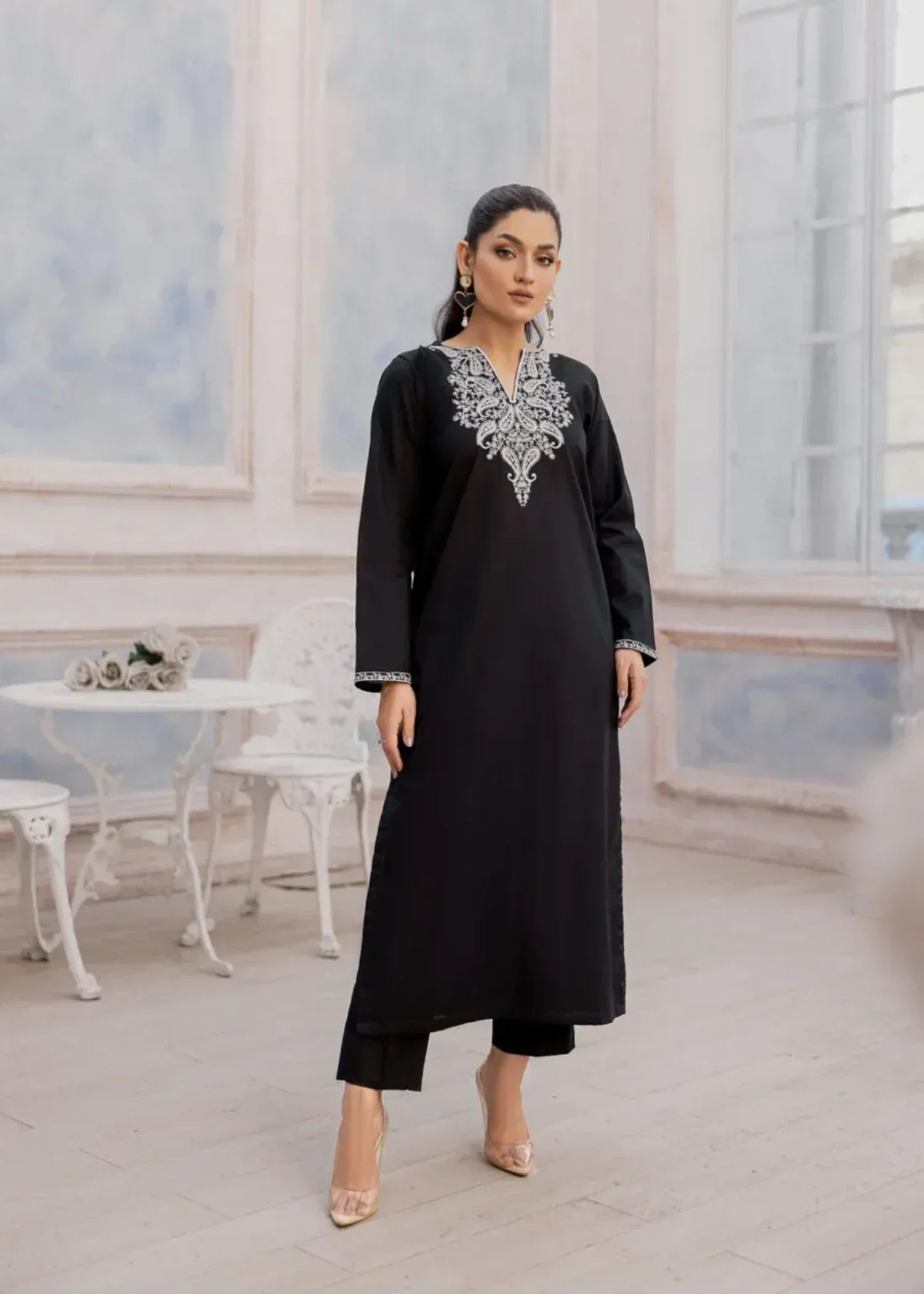 Hamna Kalim hareem black Women 2pcs