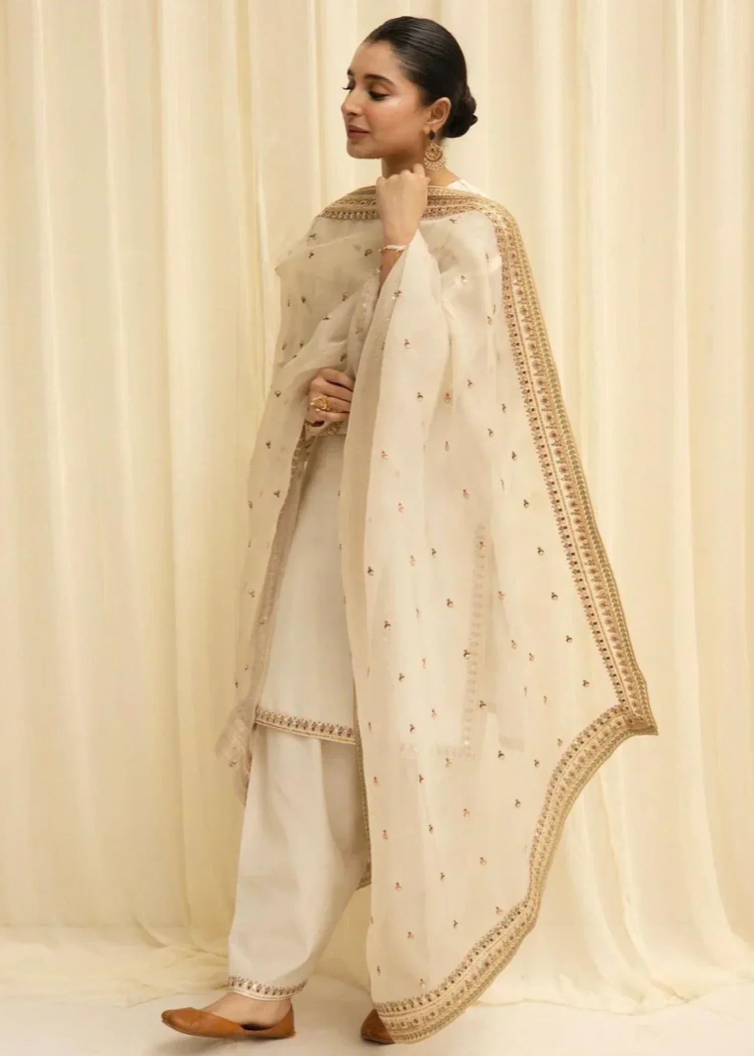 Ezno.Pk White Rose Women 3pcs