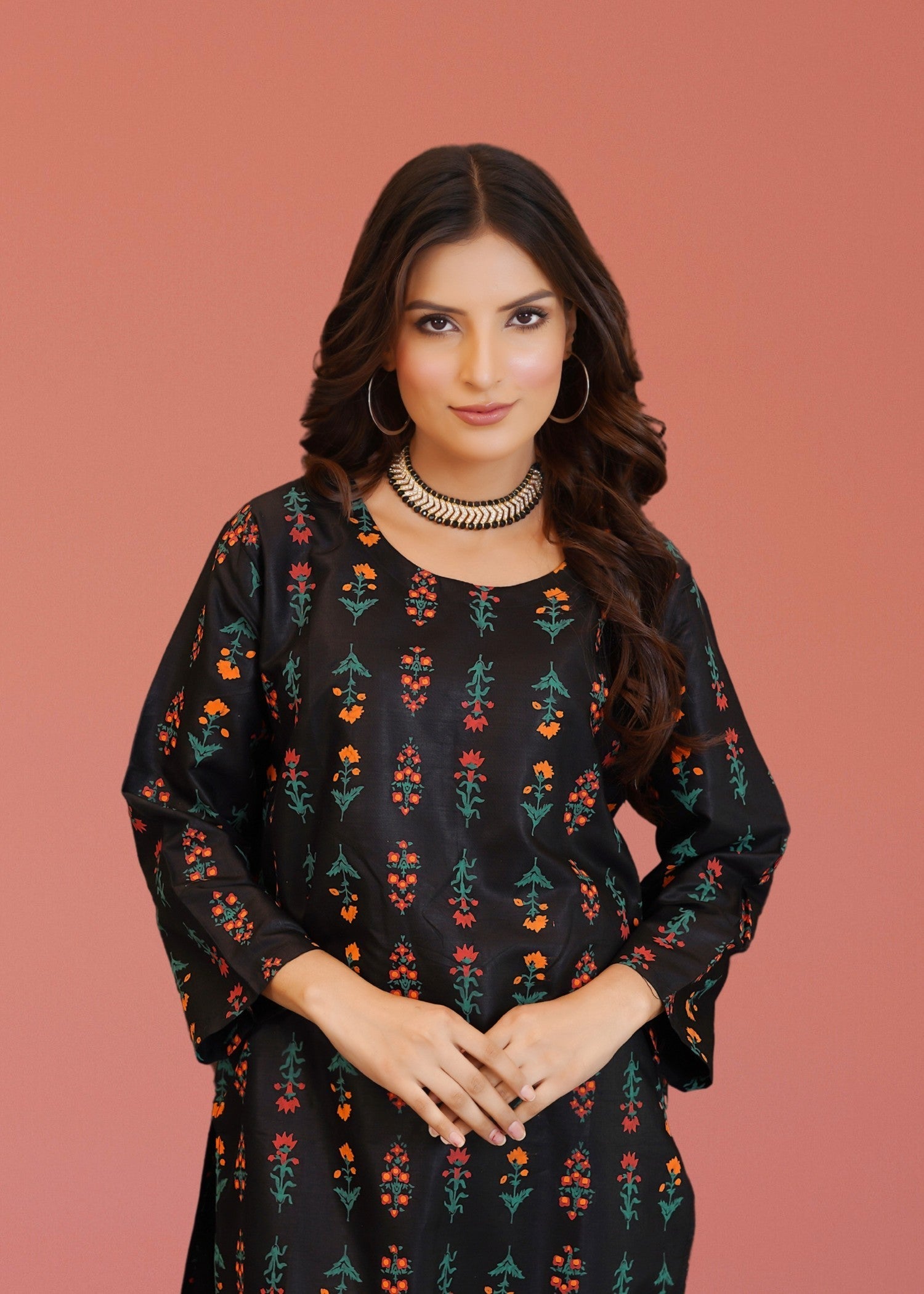 Hamna Kalim small flower black 3d Women 2pcs