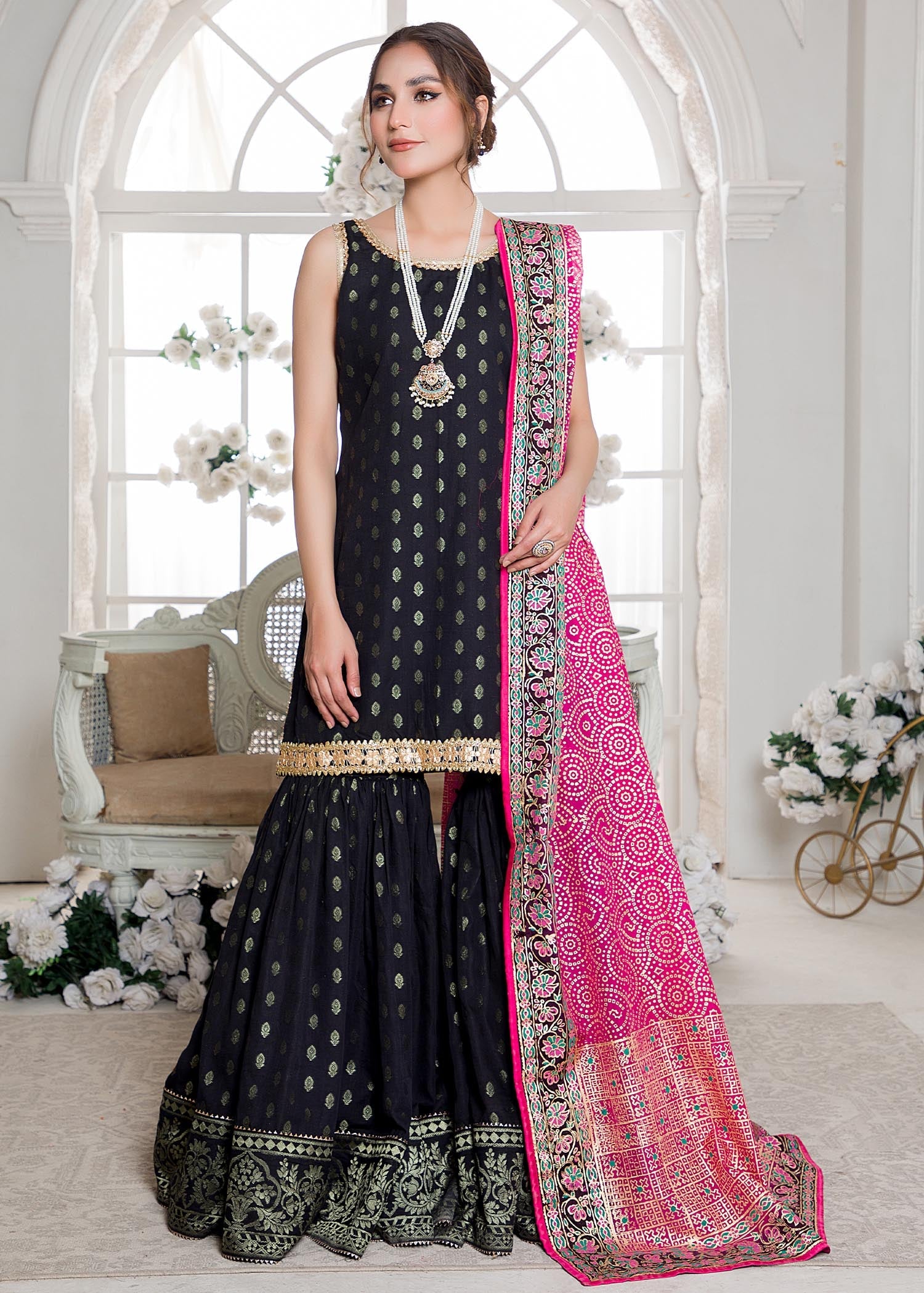 Seemab Leila Women