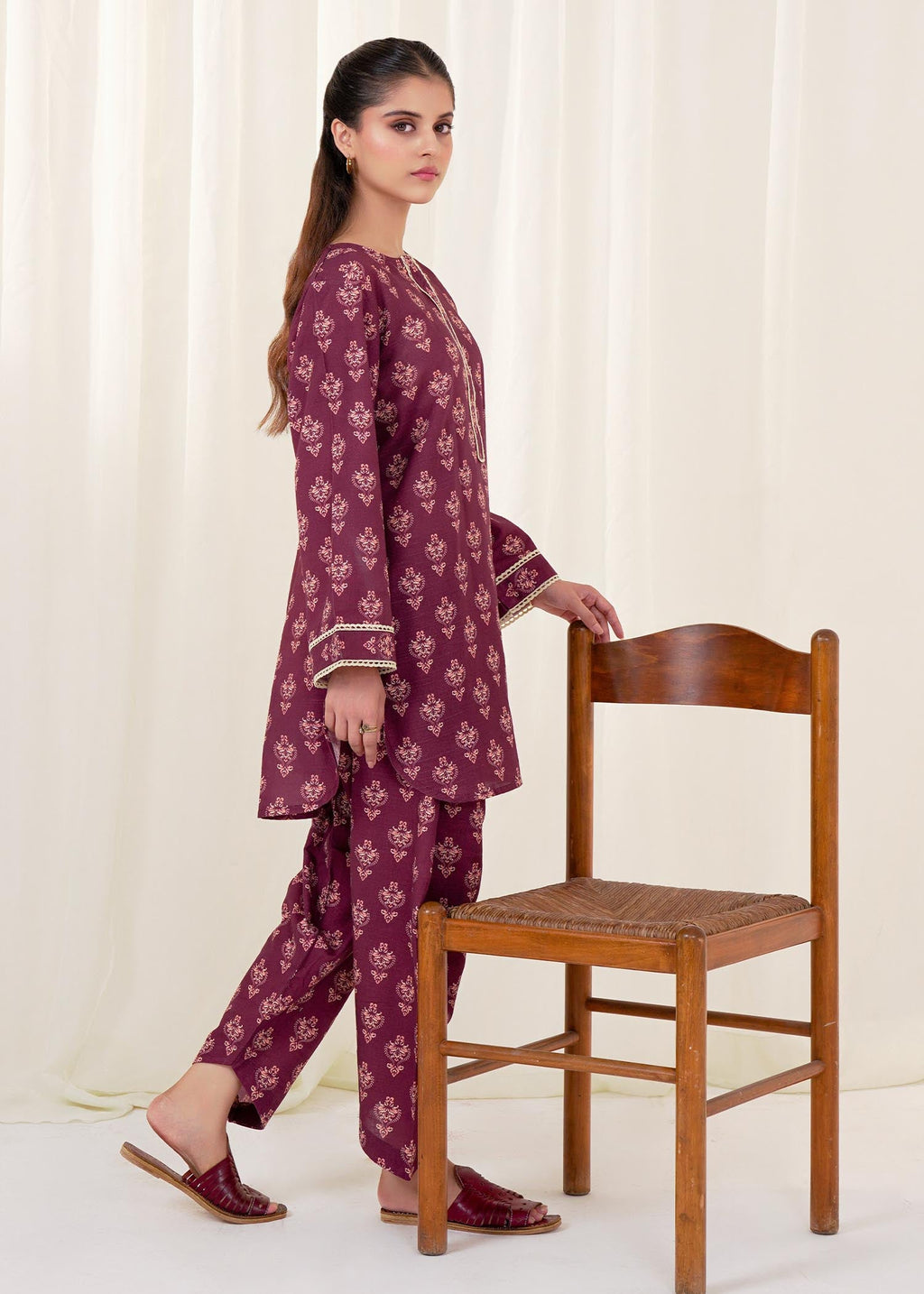 Buzzazi Maroon Printed Khaddar Suit Women 2pcs