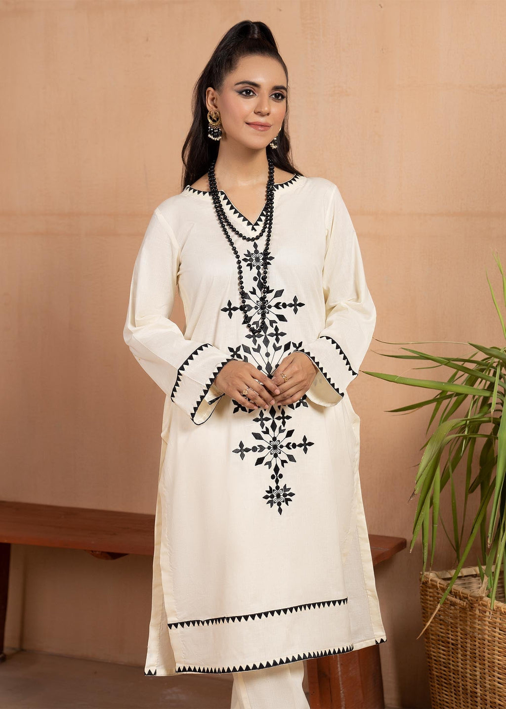 Fajr Khan Haute Couture Vanilla Women 2pcs