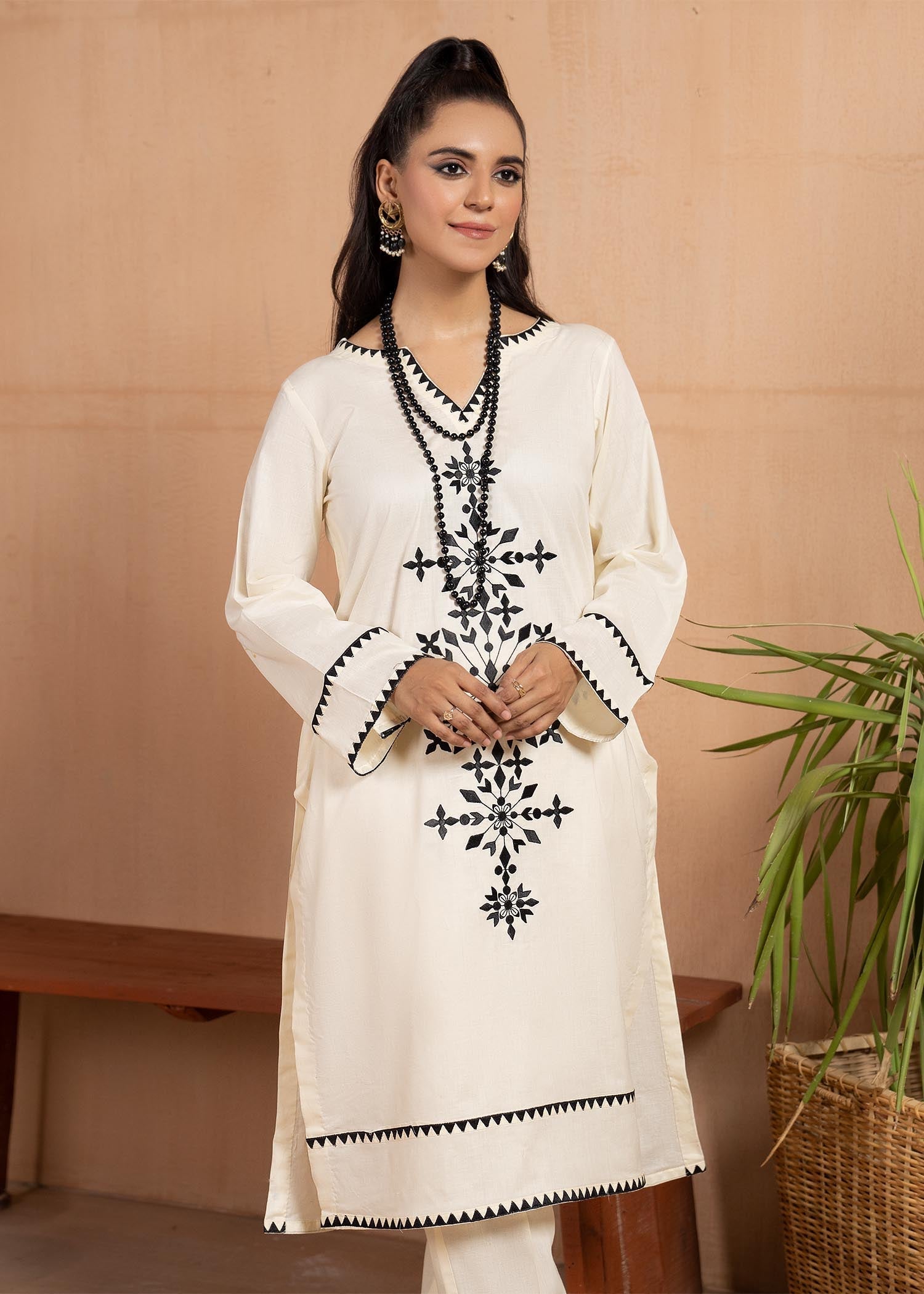 Fajr Khan Haute Couture Vanilla Women 2pcs