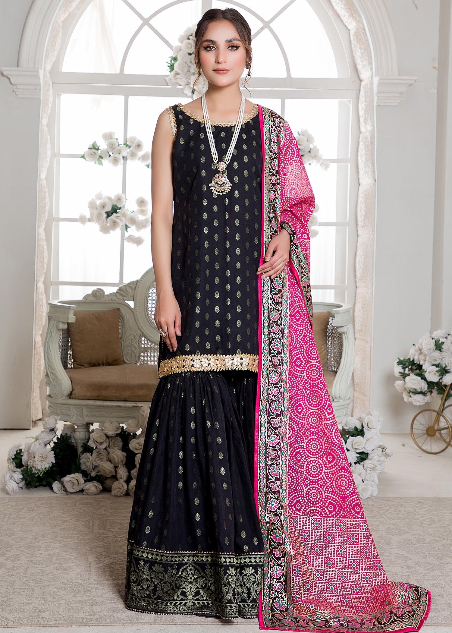 Seemab Leila Women