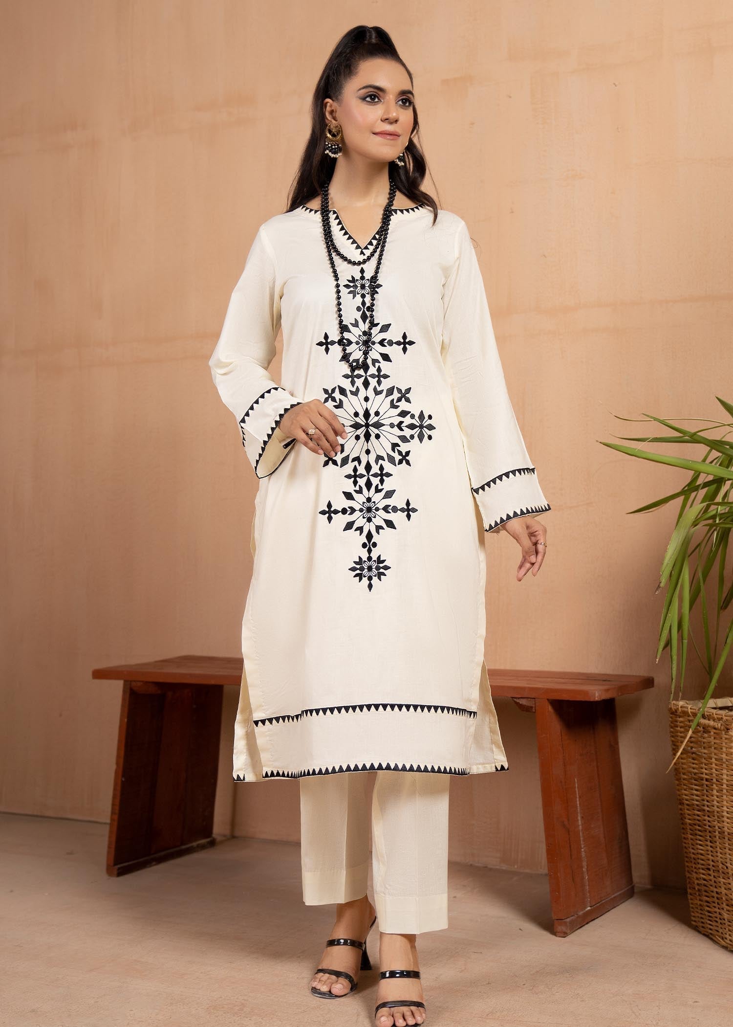 Fajr Khan Haute Couture Vanilla Women 2pcs