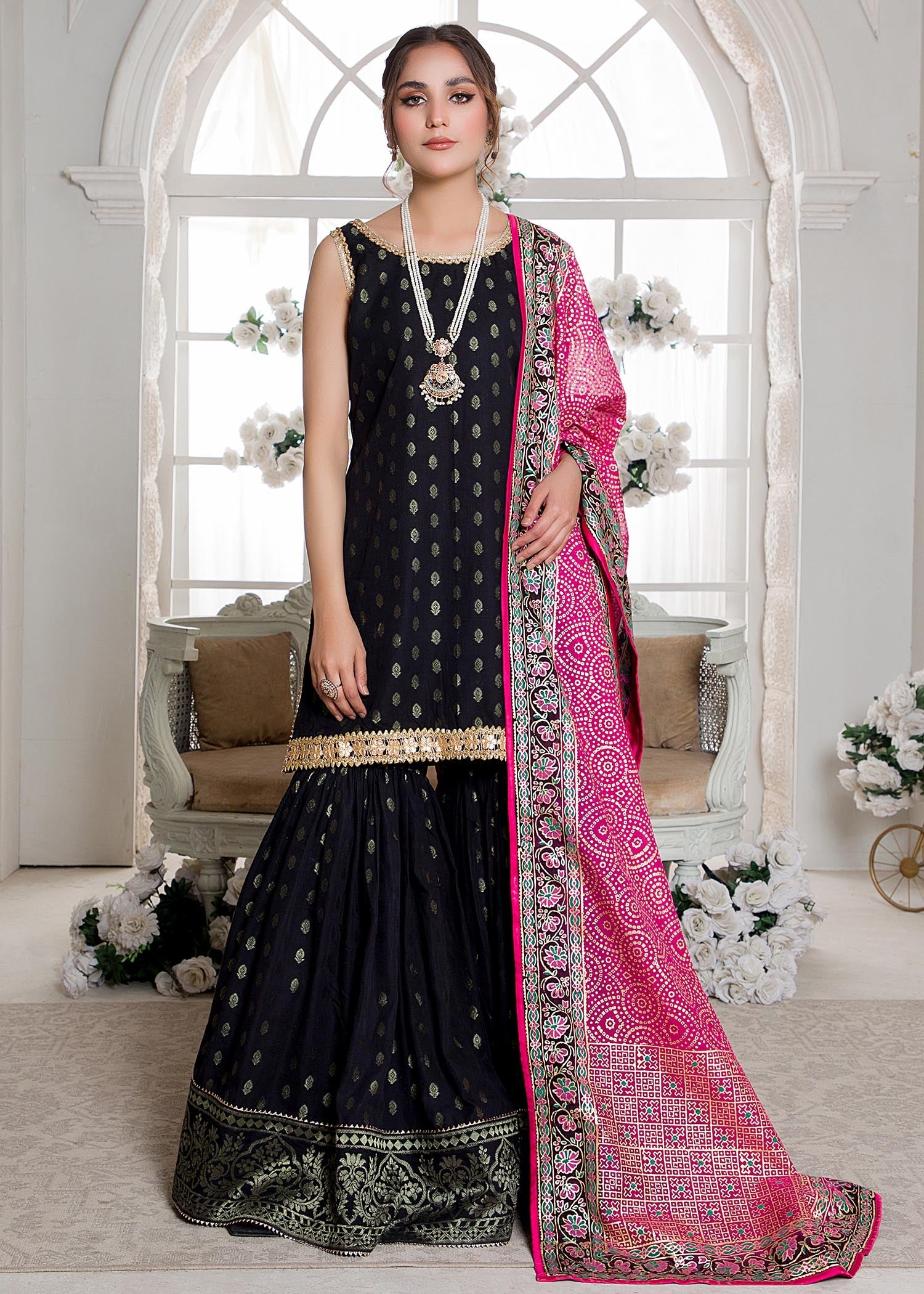Seemab Leila Women