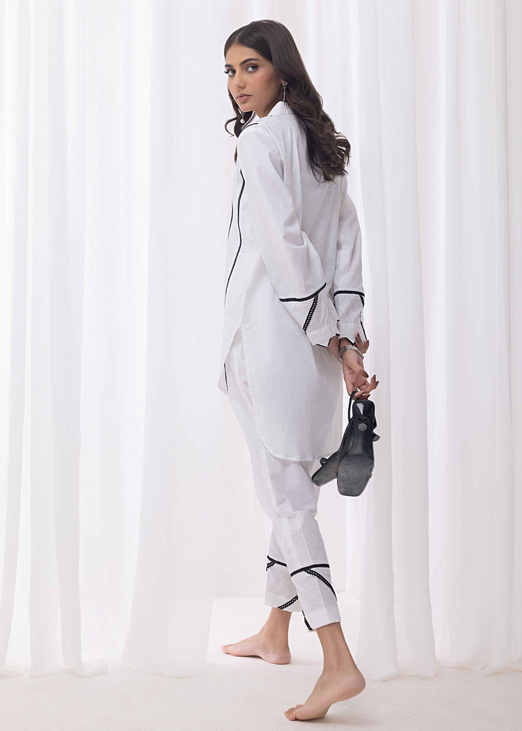 Meeraki ALB WHITE Women