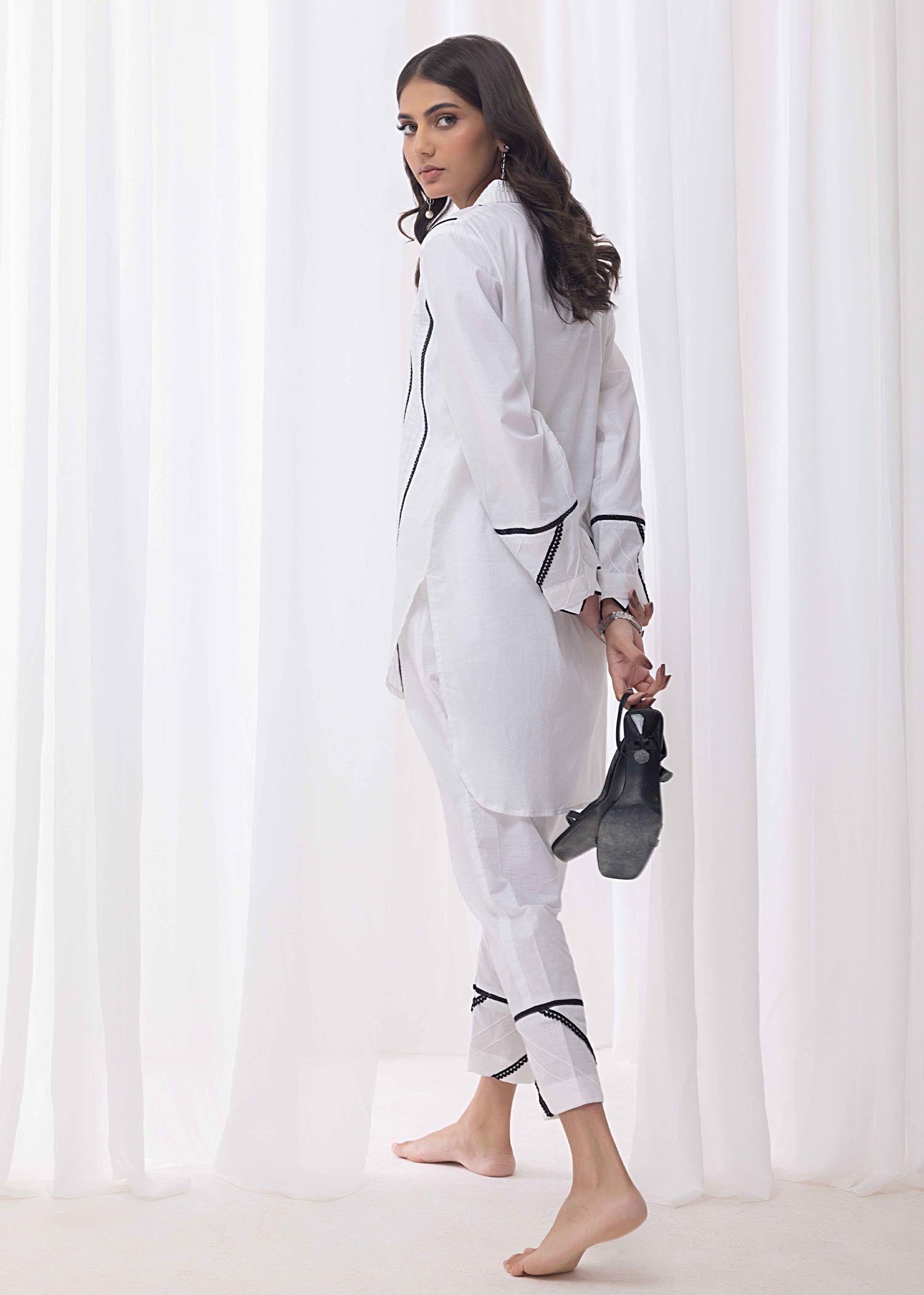 Meeraki ALB WHITE Women