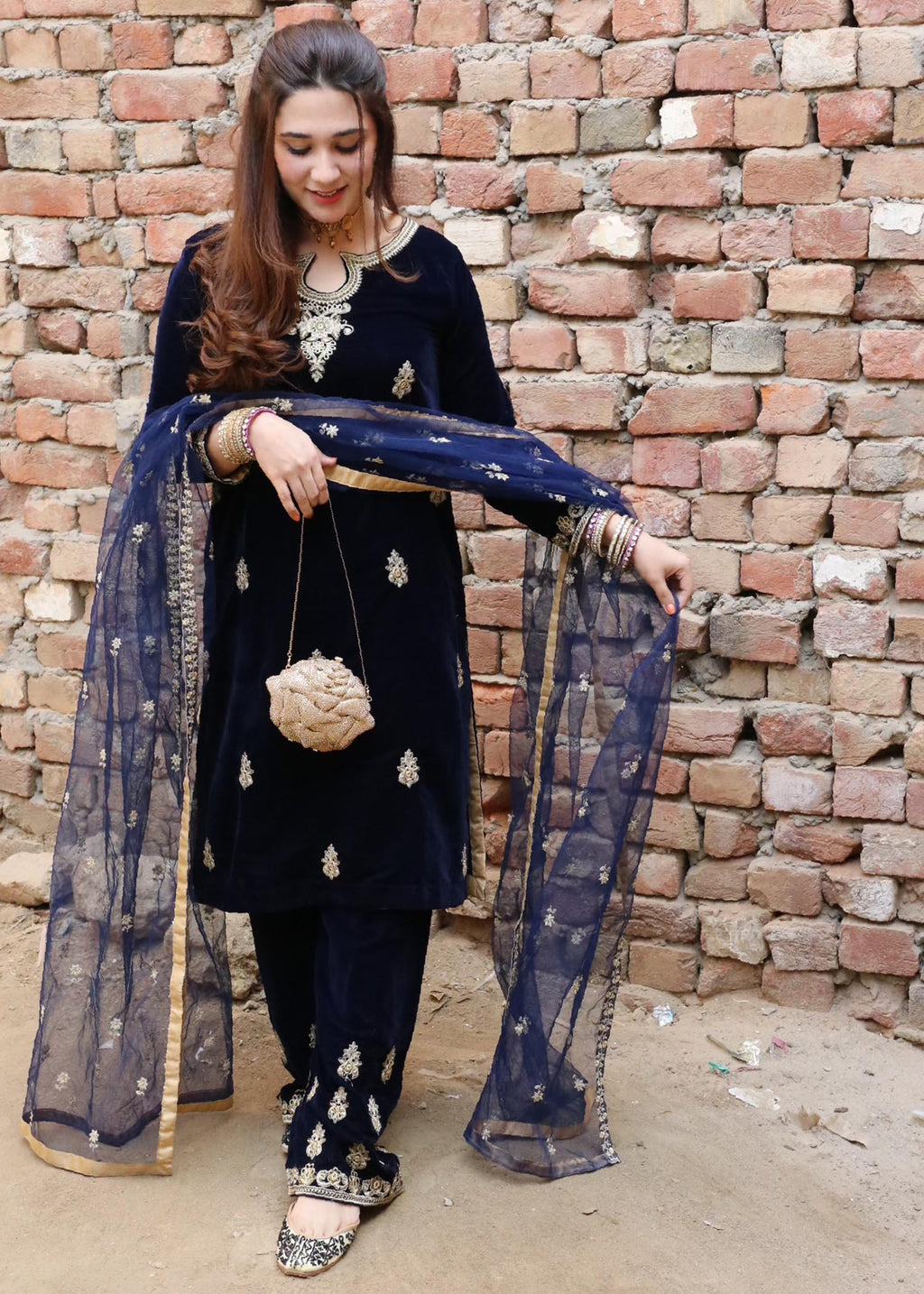 Mannat Hoor Women 2pcs