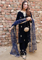 Mannat Hoor Women 2pcs