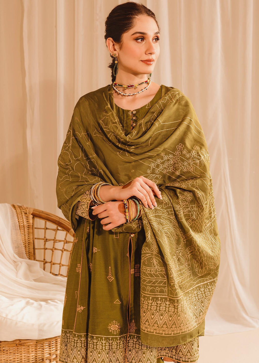 Garnet Clothing Roshina Women