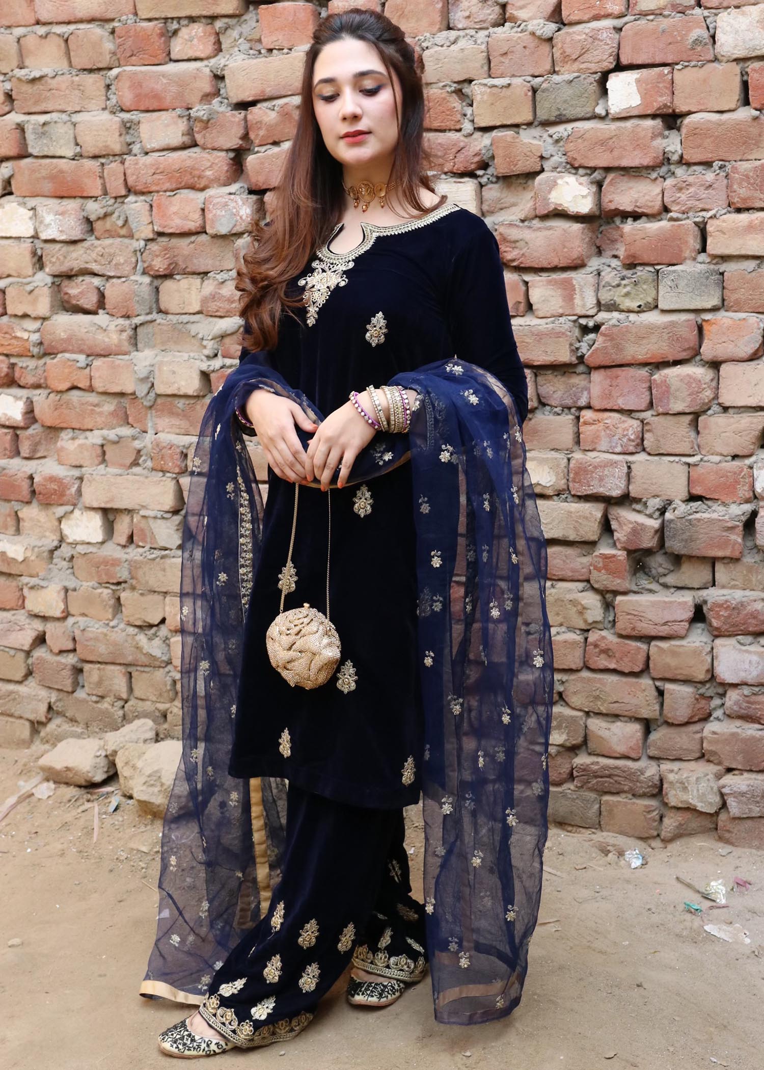 Mannat Hoor Women 2pcs