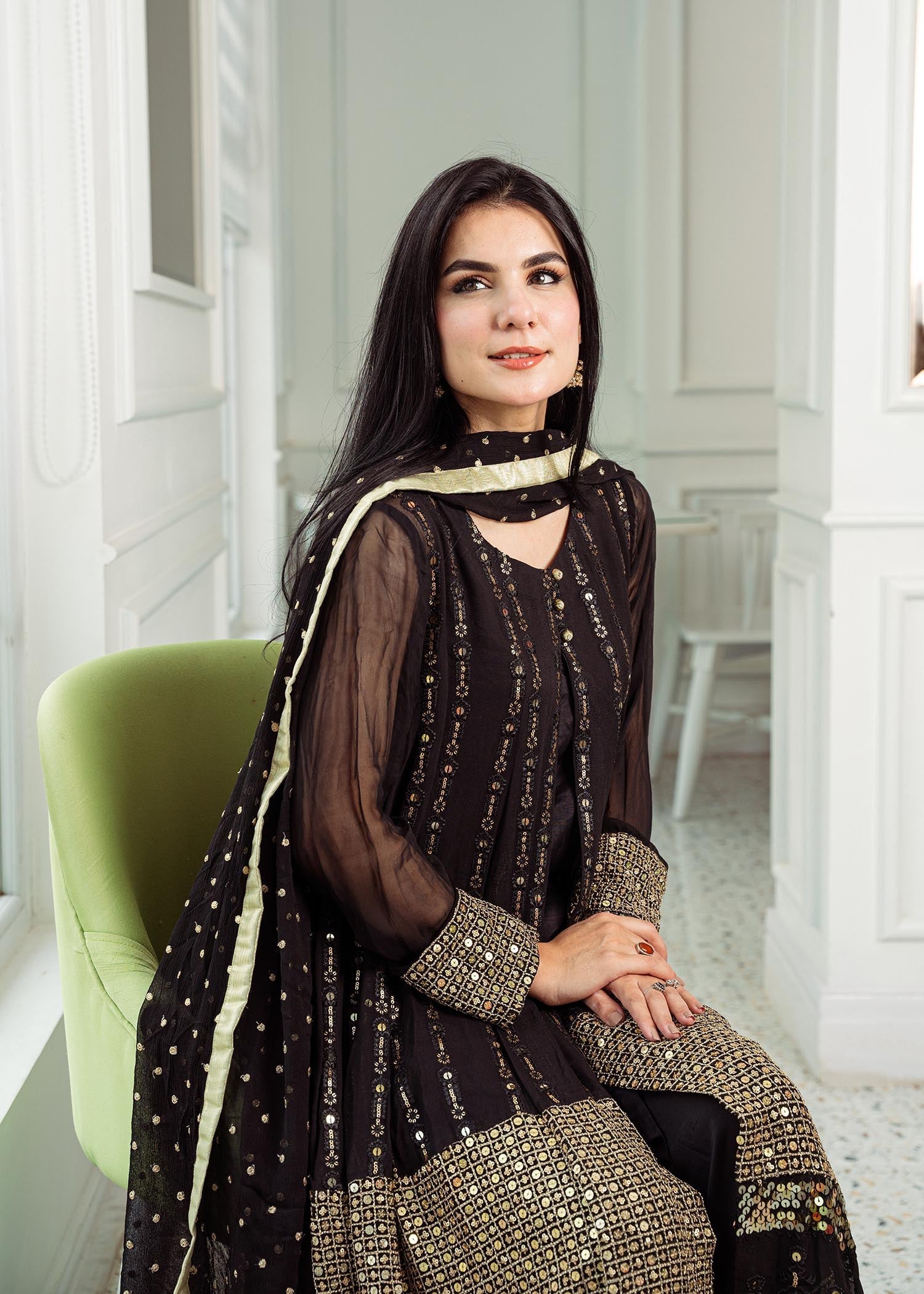 Rang-e-Haya Anchal / Black Women 4pcs
