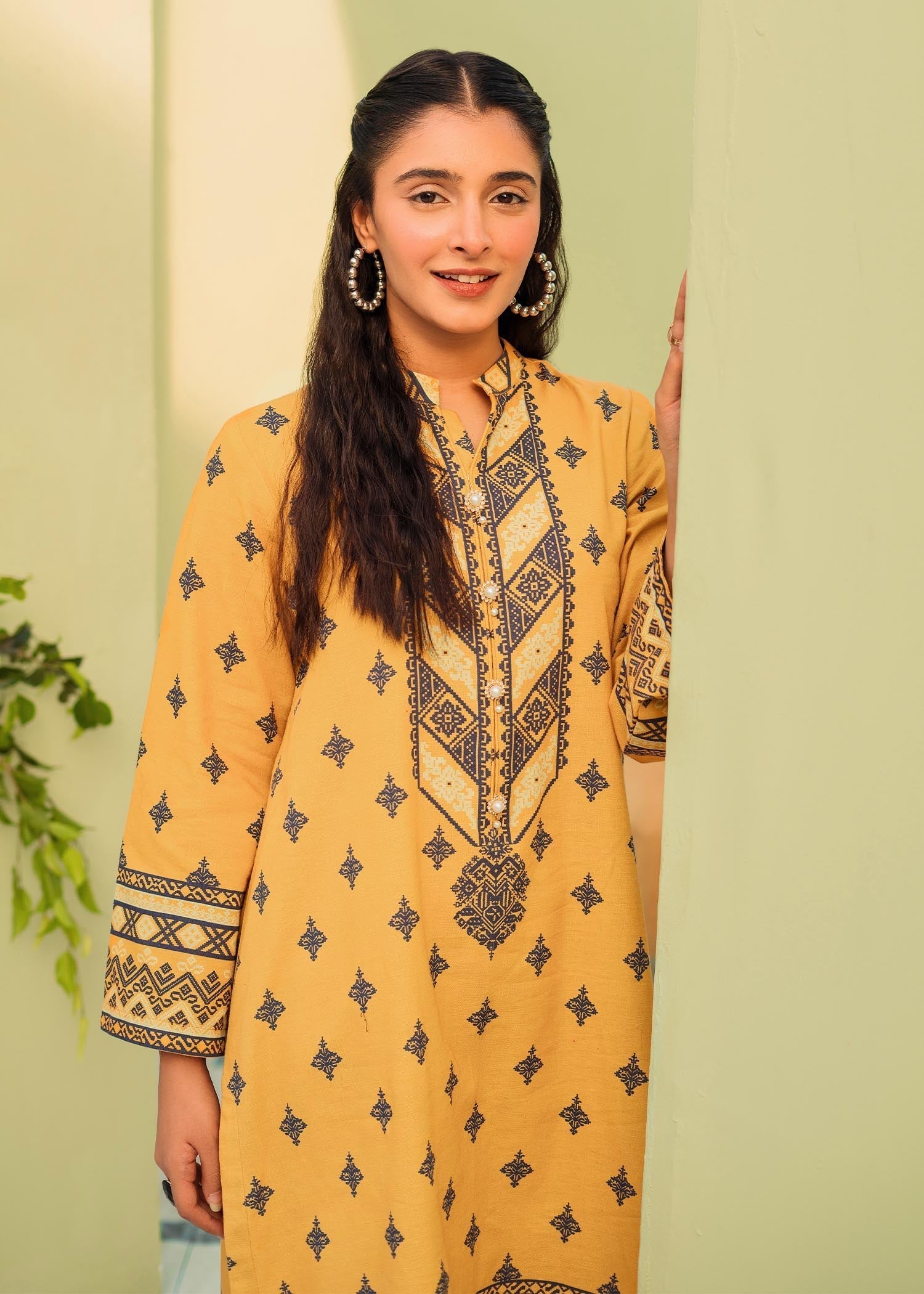 Garnet Clothing Yannah Women 2pcs