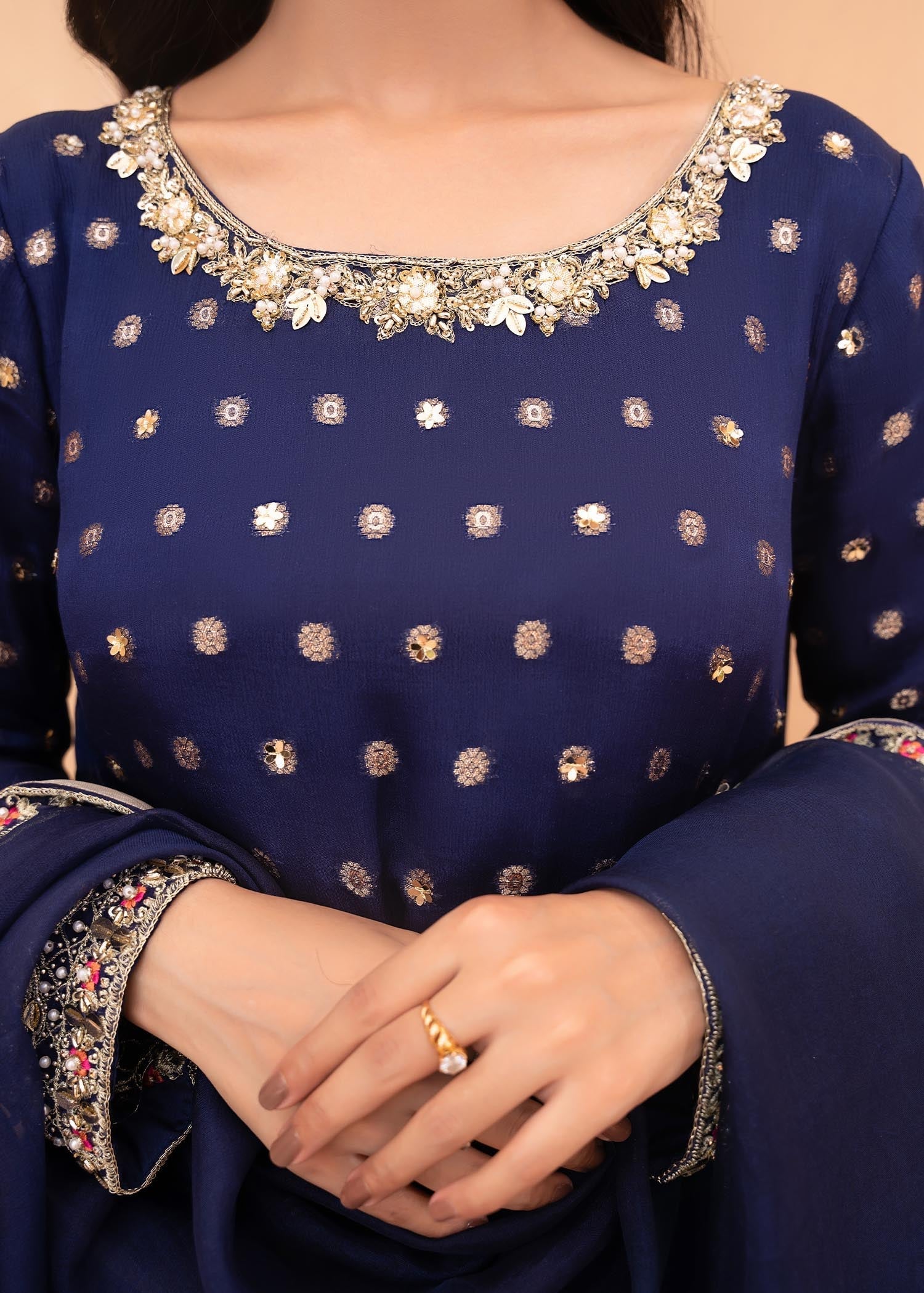 Lyon Official Page Muntaha Women 3pcs