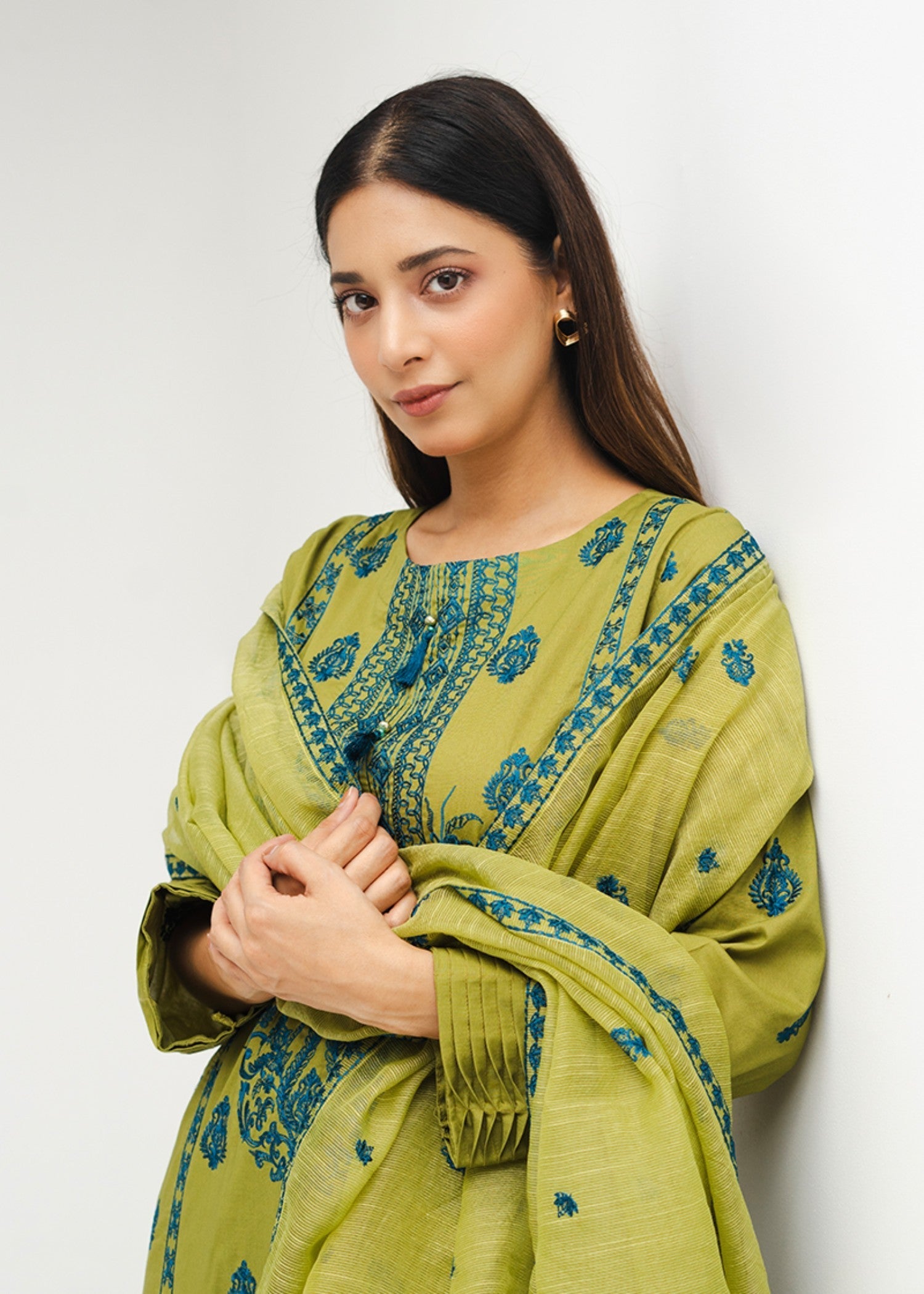 Kross Kulture Embroidered Lawn Suit 01550 Women 3pcs