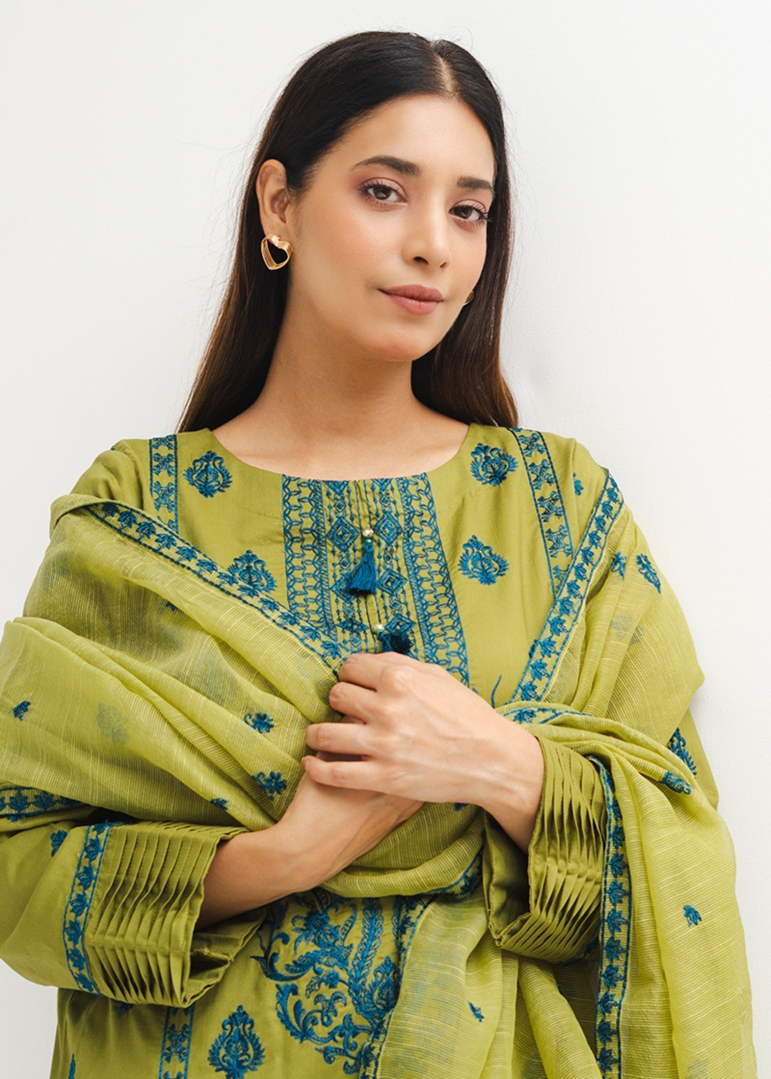 Kross Kulture Embroidered Lawn Suit 01550 Women 3pcs