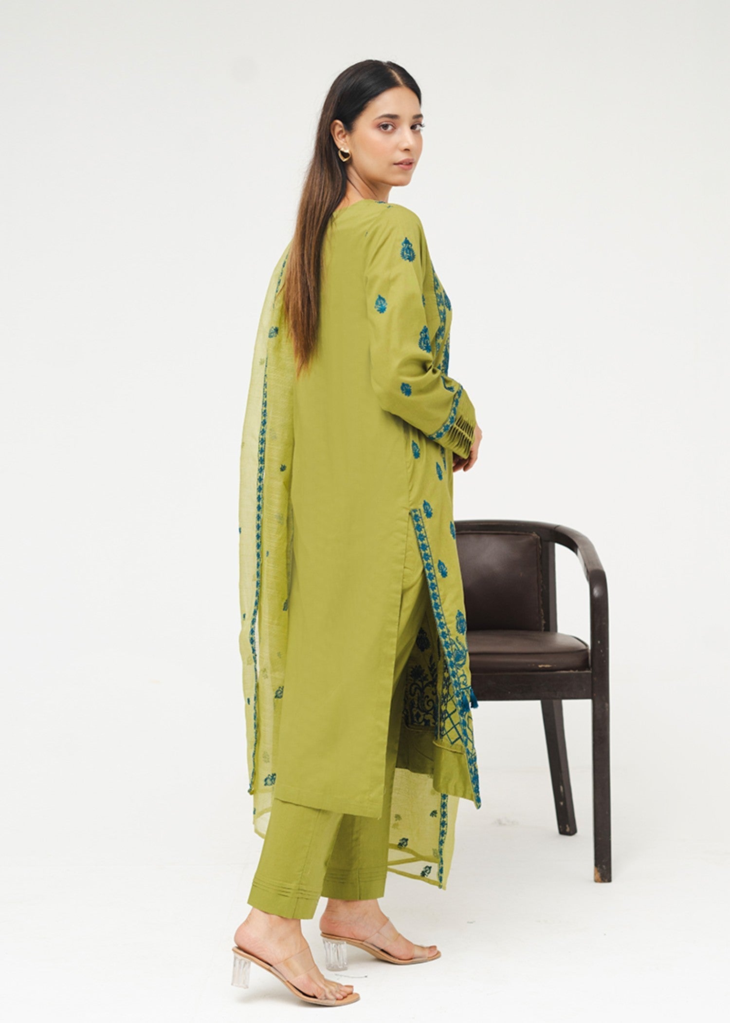 Kross Kulture Embroidered Lawn Suit 01550 Women 3pcs