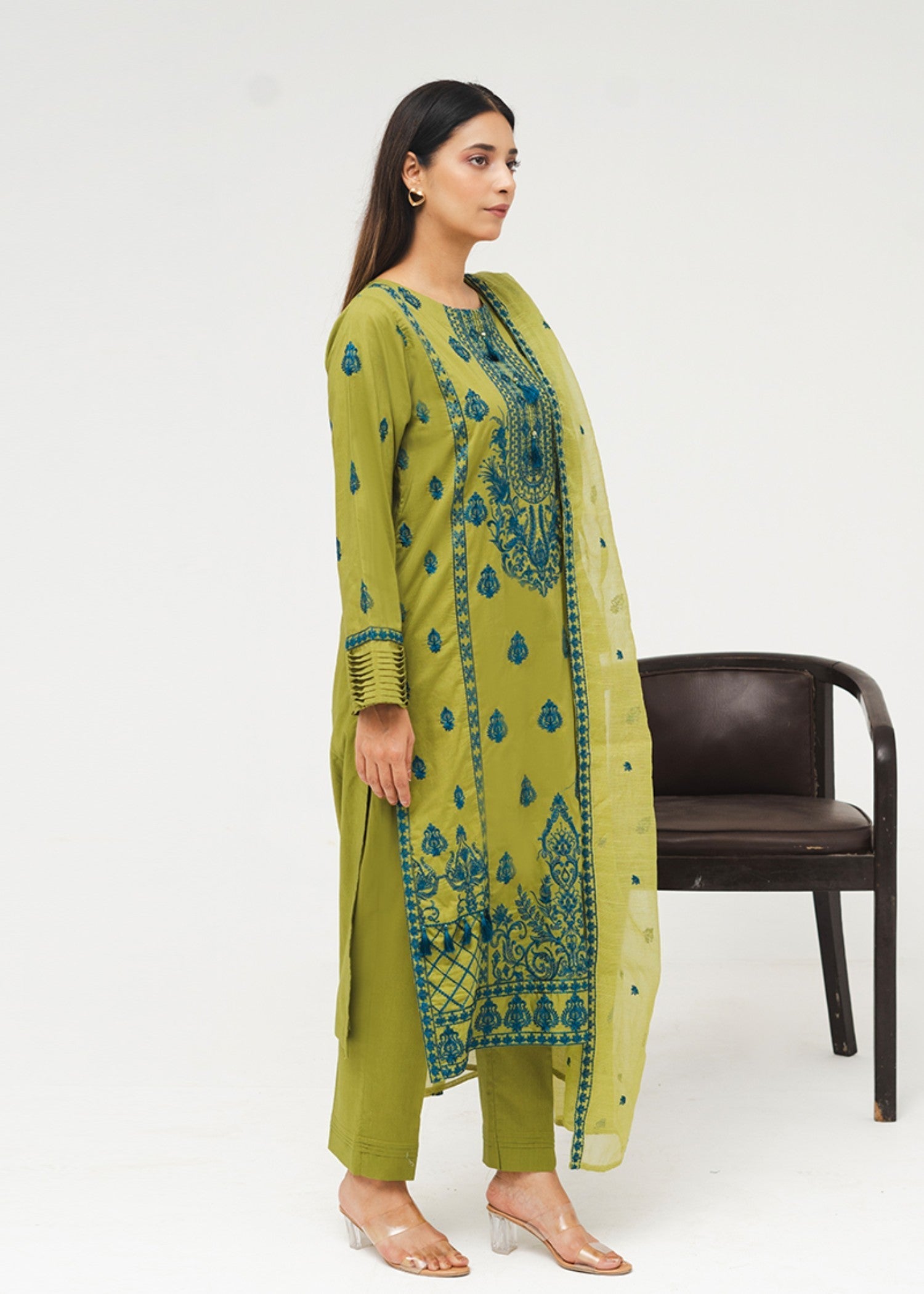 Kross Kulture Embroidered Lawn Suit 01550 Women 3pcs