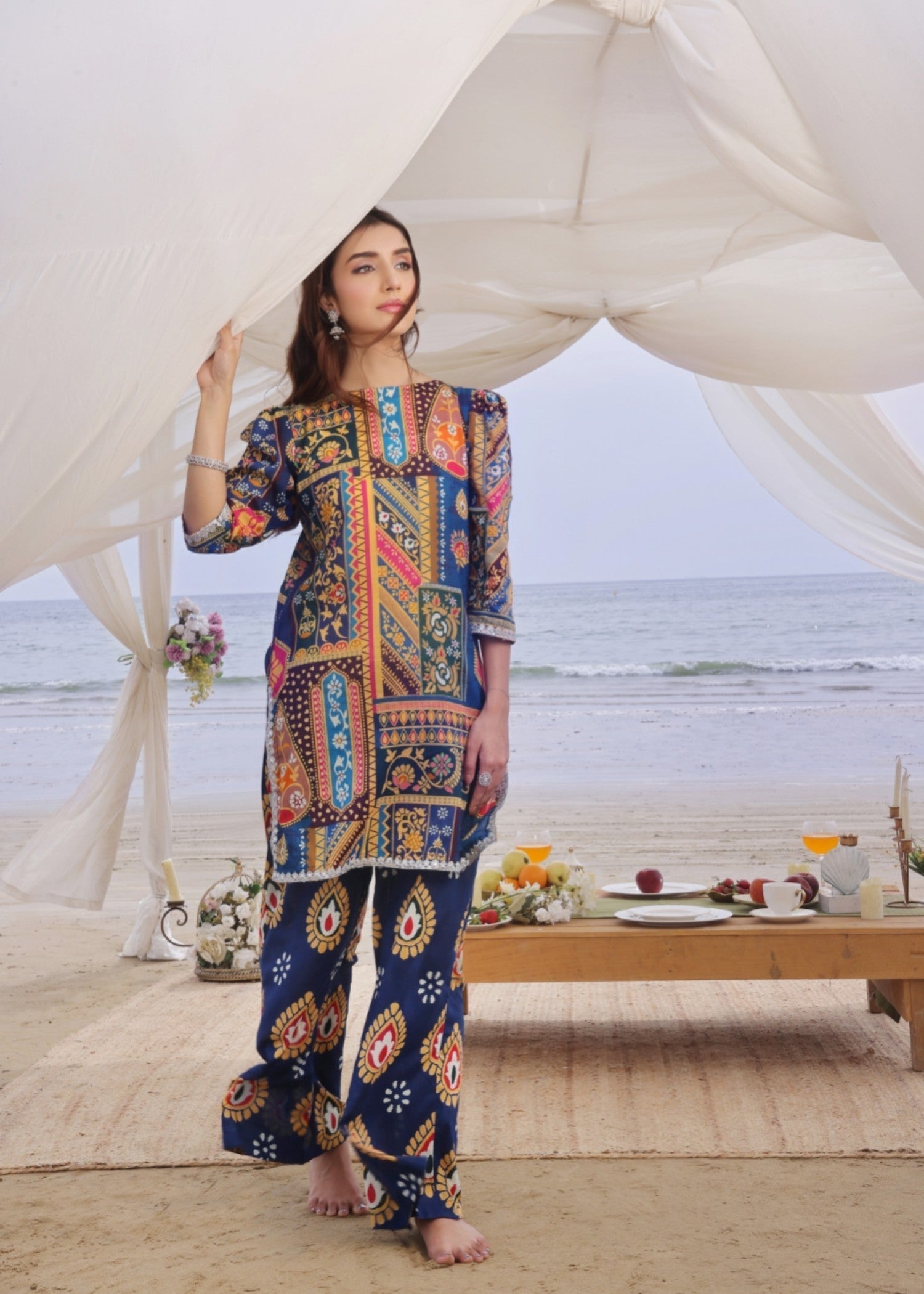 Feathers NAVARA Women 2pcs