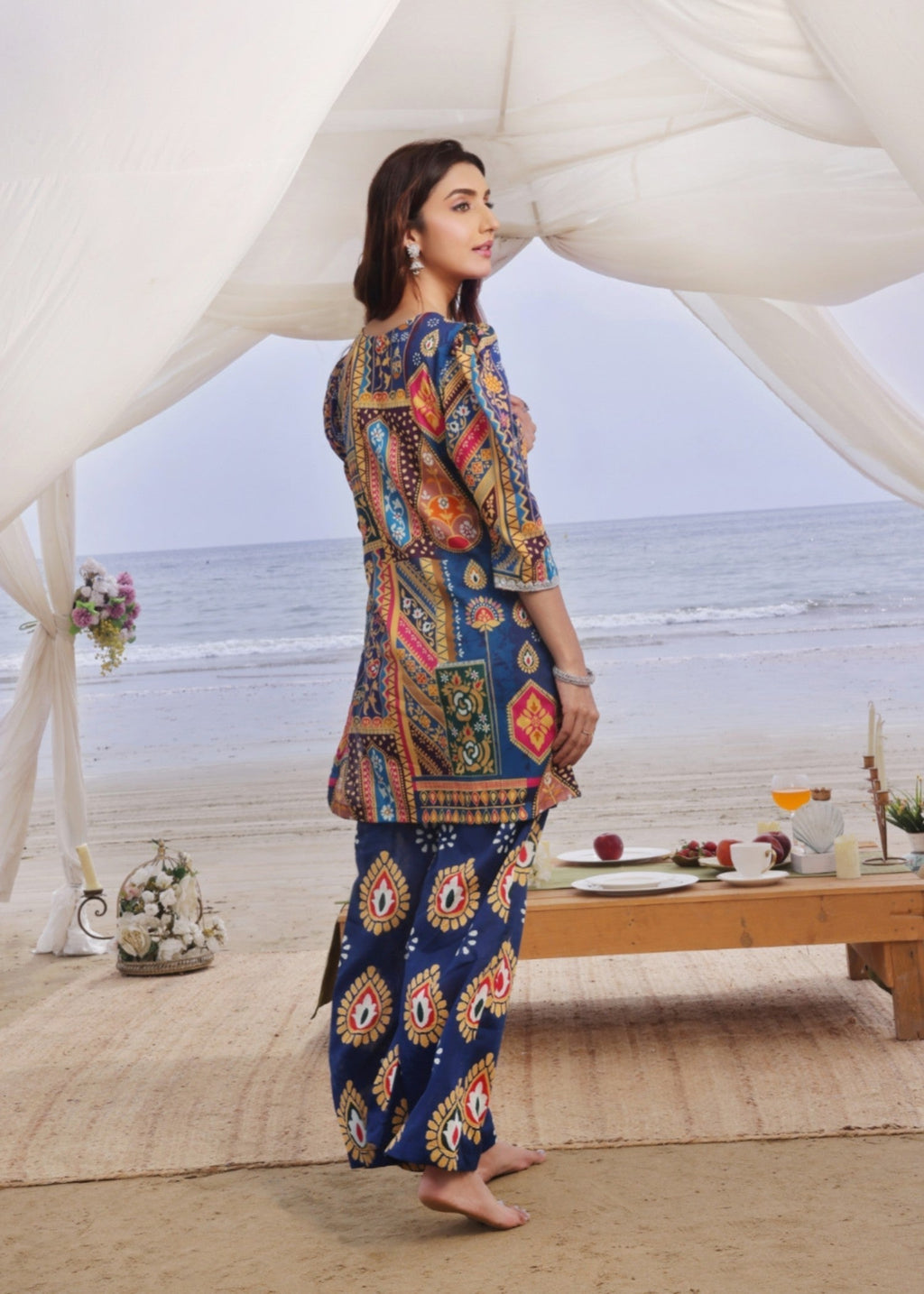 Feathers NAVARA Women 2pcs
